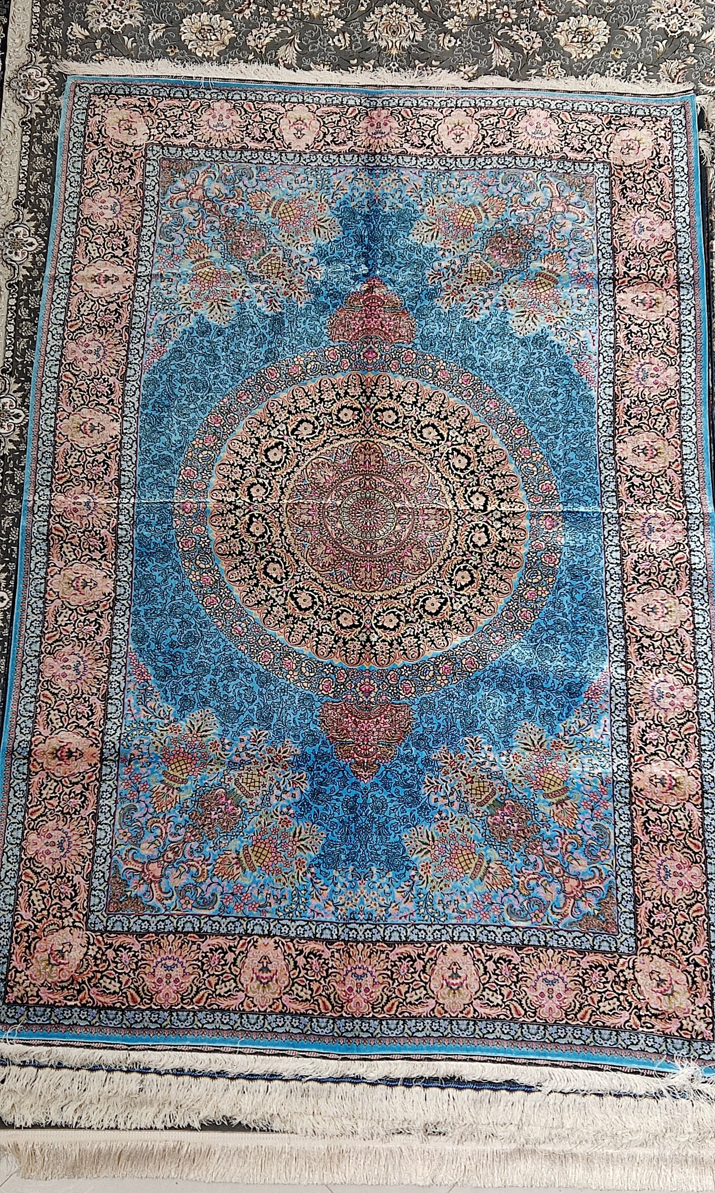 Qom Silk Ocean Sun