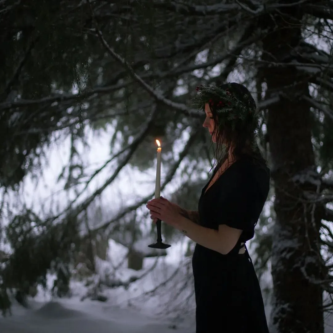 Currently out of office until further notice. I will update 2024 moon circles and other offerings as soon as I can. Thanks for understanding.

📸 @lostgirlearl