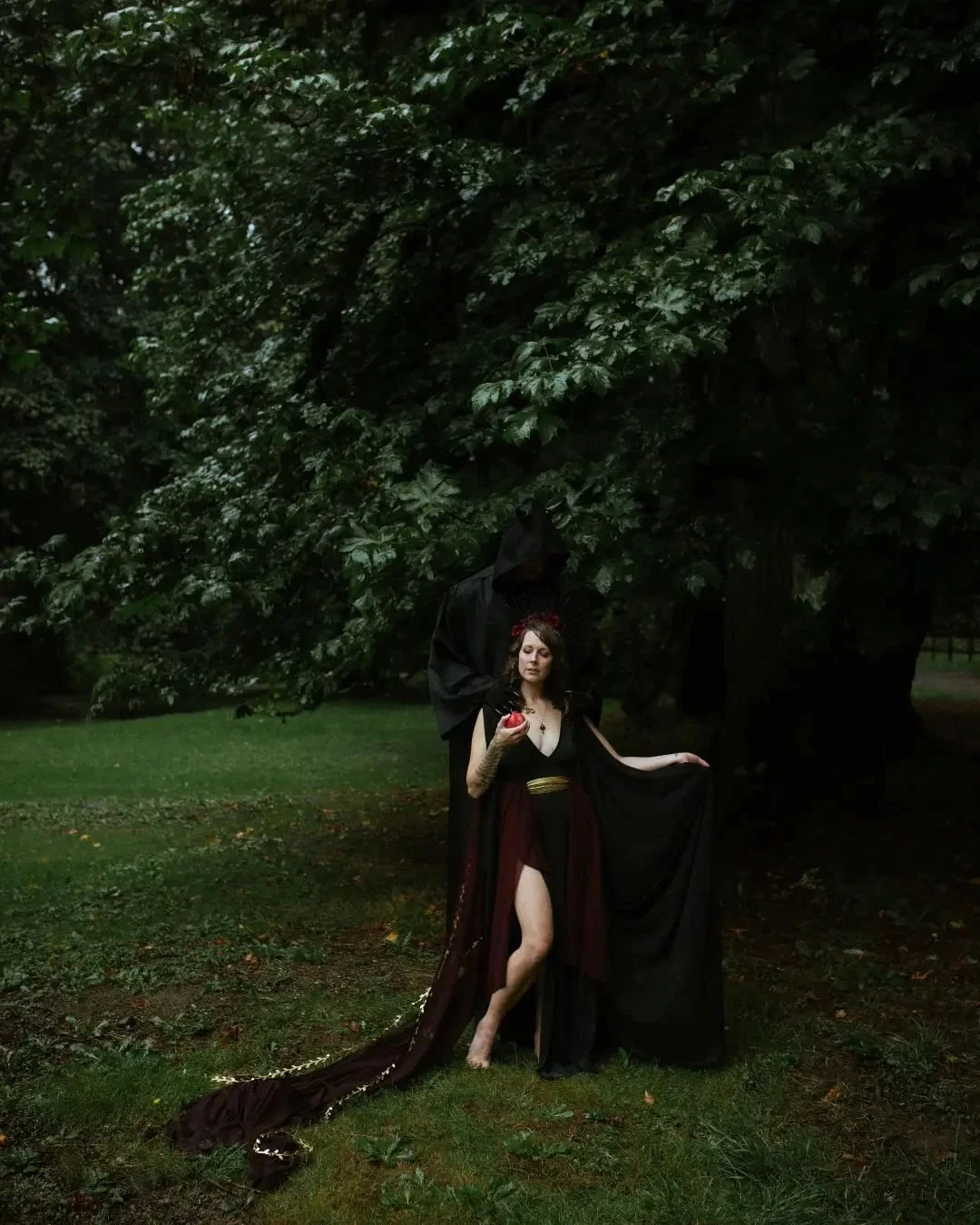 Blessed Autumnal Equinox witches!! Today is the day the goddess Persephone makes her decent back to becoming Queen of the Underworld once more. Our world moves into darkness and the natural world around us dies off. Her story shows us that death and 