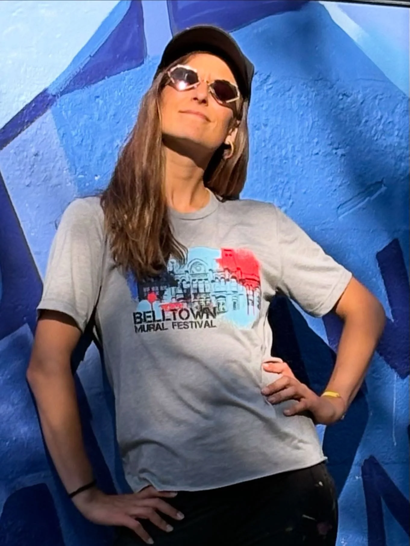 Show your neighborhood pride while supporting the Belltown Mural Festival with a branded t-shirt, available for purchase at Slip gallery! Visit the IN-N-OUT exhibit and get your shirt this weekend - Slip is open Friday from 1-4, Saturday from 3-6, an