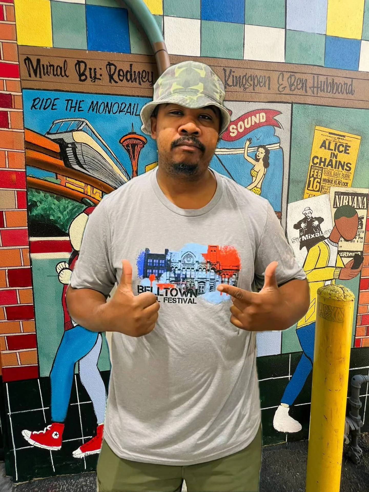 Show your neighborhood pride while supporting the Belltown Mural Festival with a branded t-shirt, available for purchase at Slip gallery! How will you style it?

Visit the IN-N-OUT exhibit and get your shirt this weekend - Slip is open Friday from 1-