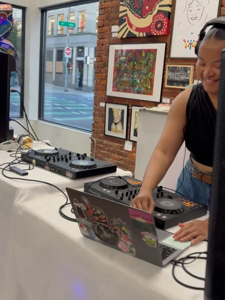 Thanks to Culturally Inappropriate for co-hosting our fundraiser for migrant rights last night! We raised nearly $2,000, and we appreciate everyone who came out to shake your booties to DJ tunes, have a drink, and snack on delicious food from @bangba