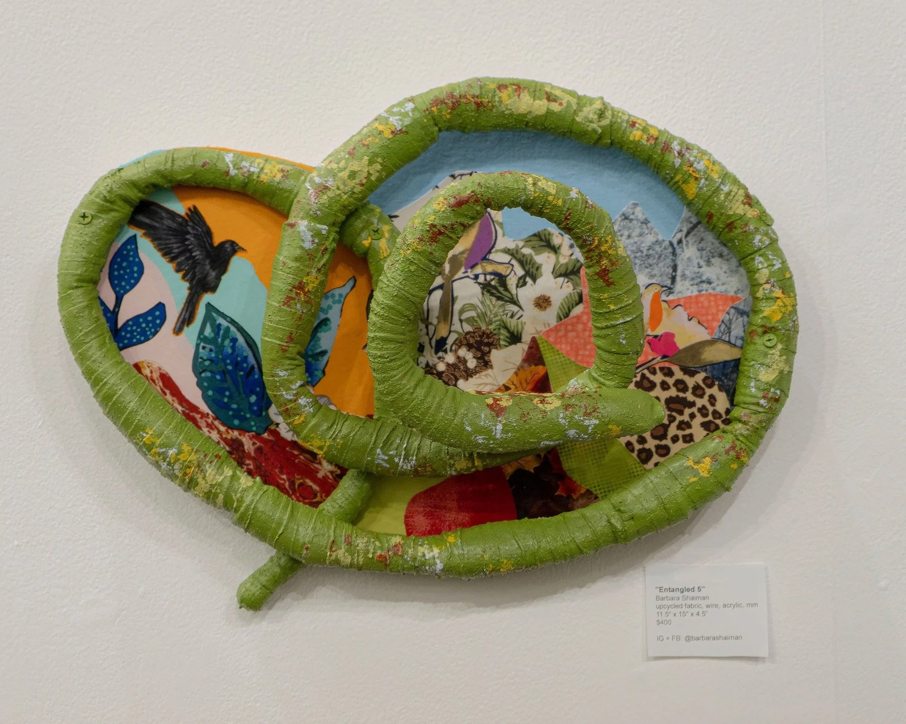 "Entangled 5" by @barbarashaiman is a part of our fundraiser exhibit supporting immigrant rights in WA state. Support @waisn_org and support your neighbors! Our exhibit, Erase the Line, is on view through January 3rd. #seattleartists #fundr