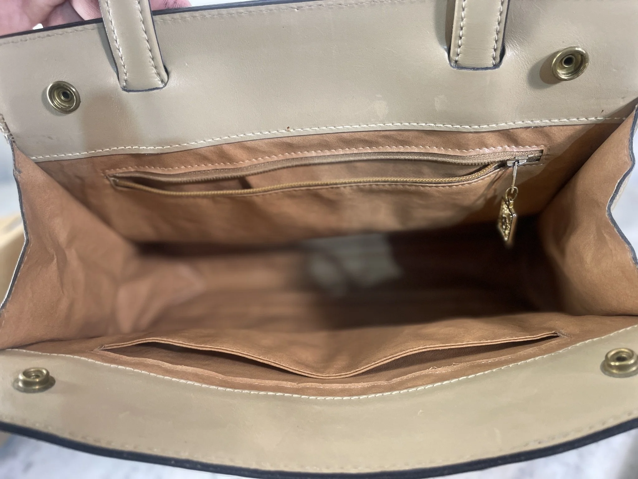 AE1CF3C2-BBA3-4EAE-9583-9A7BD35728E7_1_102_a.jpeg