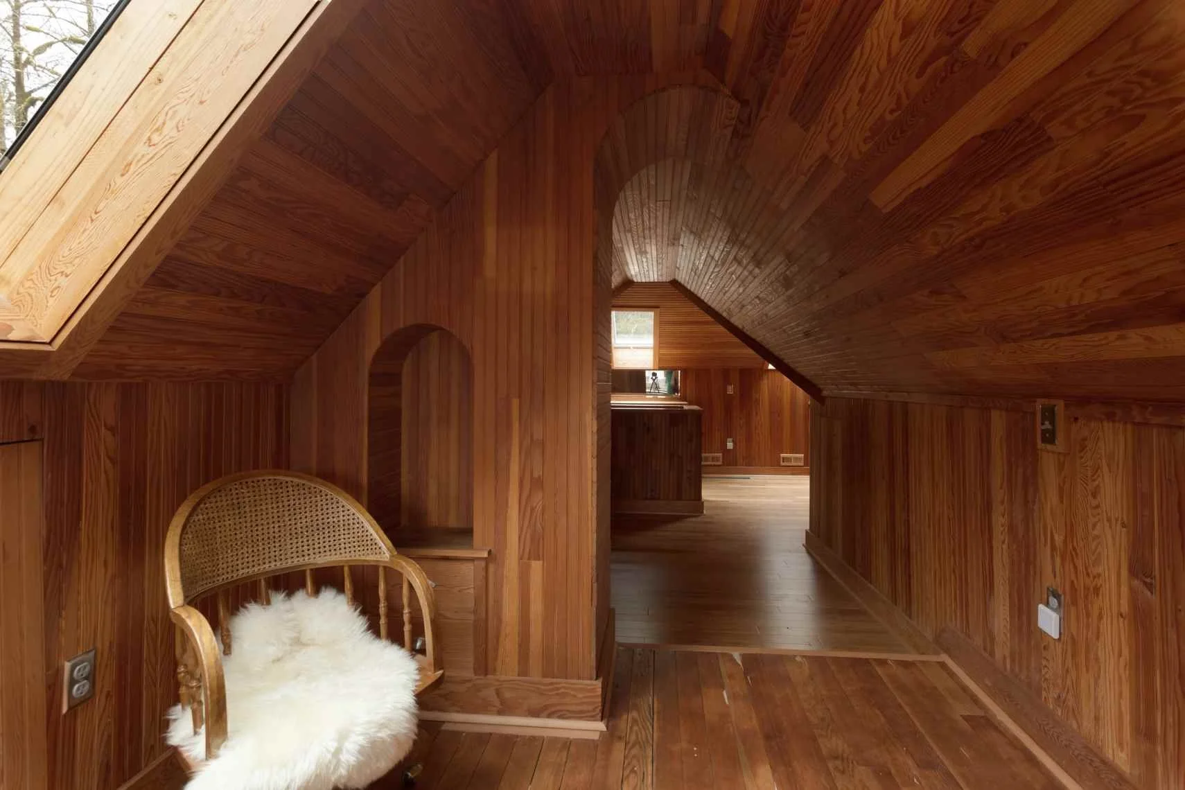 Sweet Root Hollow-farmhouse-wooden-interior.jpeg