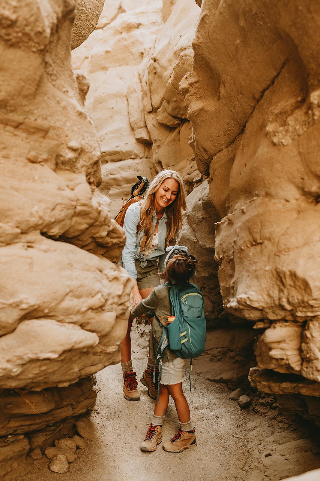Slot-Canyon-Mommy-and-Me-Adventure-Session-SummitandSurPhotography-Adventure-Session-120.jpg