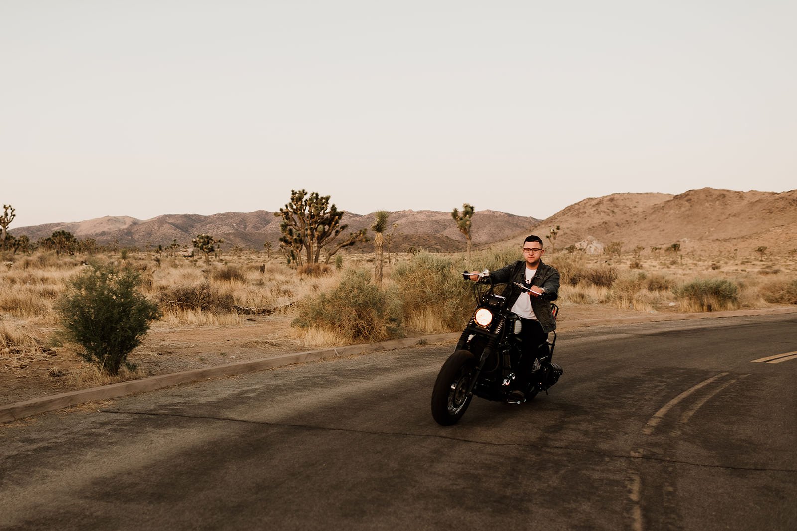 Joshua-Tree-Engagement-Session-Motorcycle_websize.jpg