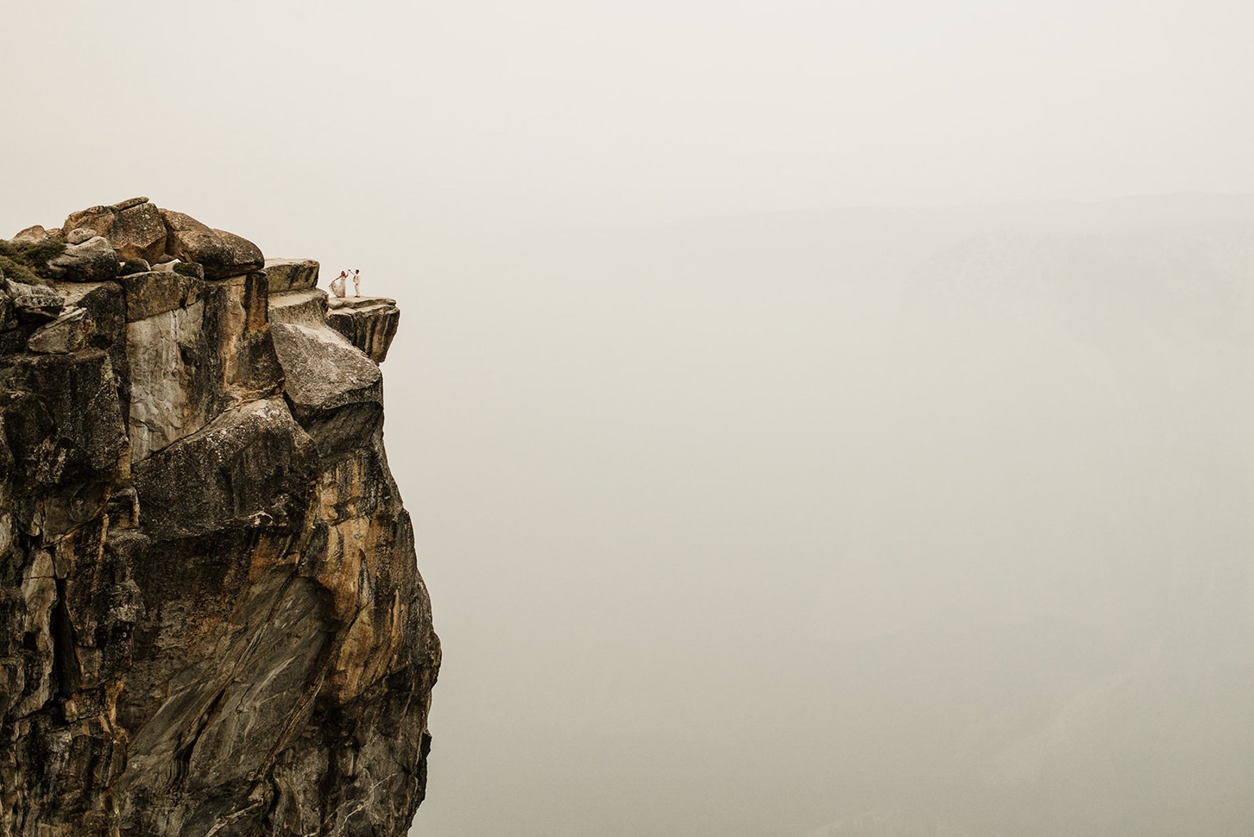 Yosemite-Elopement-Photographer-SummitandSurPhotography-113.jpg