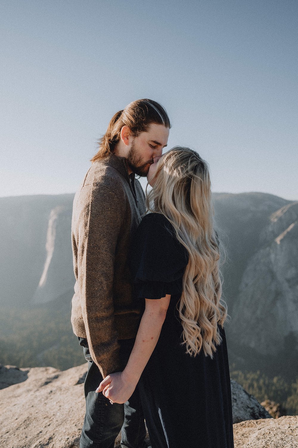 Taft-Point-Elopement-Yosemite-SummitandSurPhotography-17.jpg