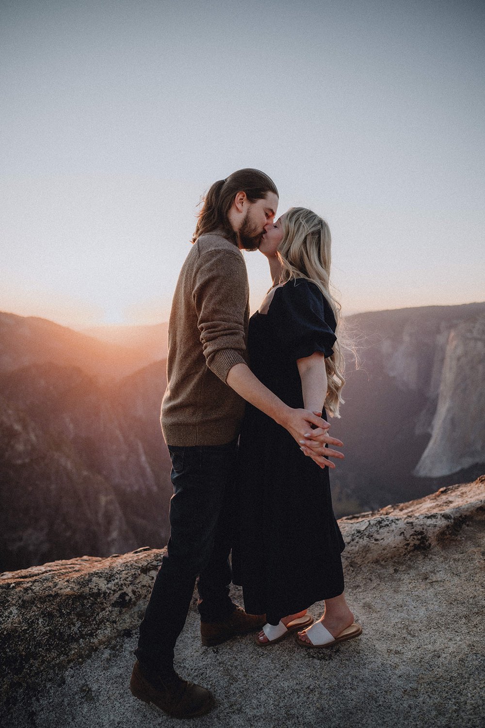 Taft-Point-Elopement-Yosemite-SummitandSurPhotography-42.jpg