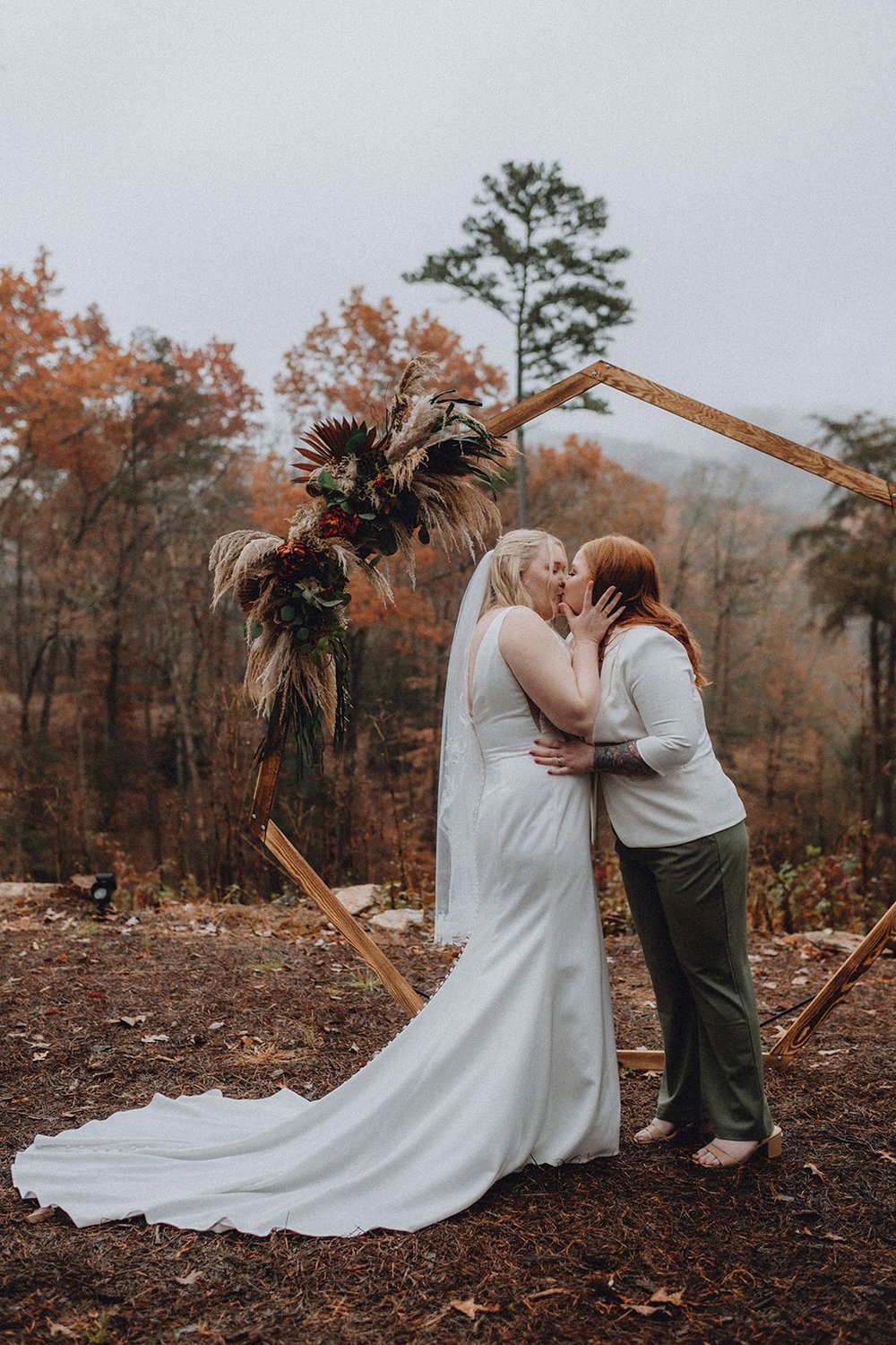 Blue-Ridge-Georgia-Elopement-SummitandSurPhotography-51.jpg