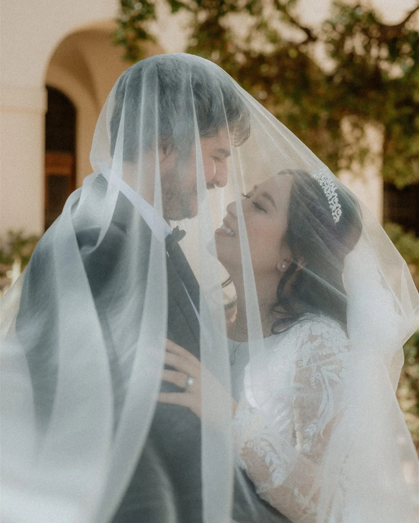Amy and Jason&rsquo;s big day started with a small intimate ceremony and ended with one hell of a party! Between their emotional first look (yes, I was misty-eyed behind the camera), their sweet personal vows to each other, photos around city hall an