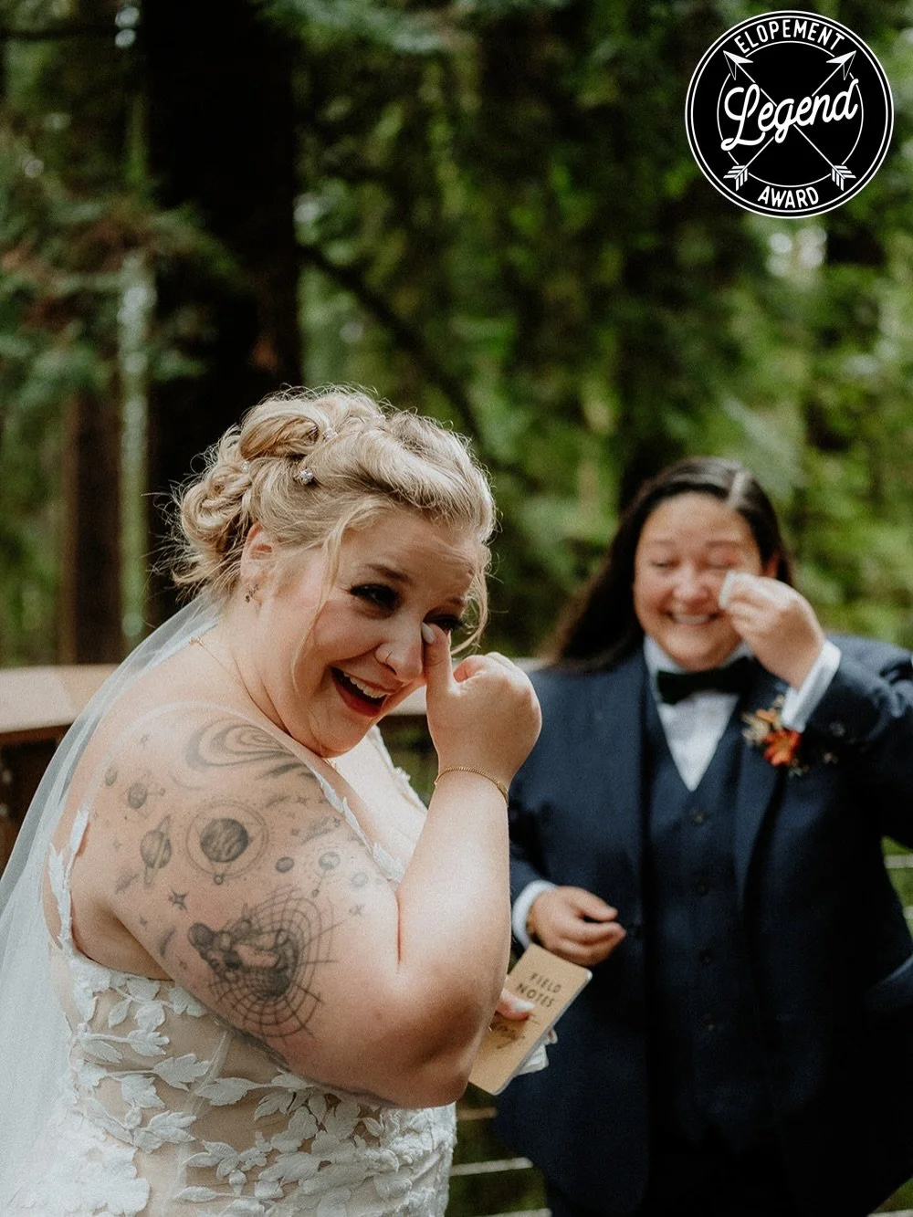 We may be dealing with two bouts of the flu over here but couldn&rsquo;t resist posting this winning image from Cam and Taylor&rsquo;s elopement! Private vows in the redwood treetops before your ceremony with family? Yes please! 

Thank you to @elope