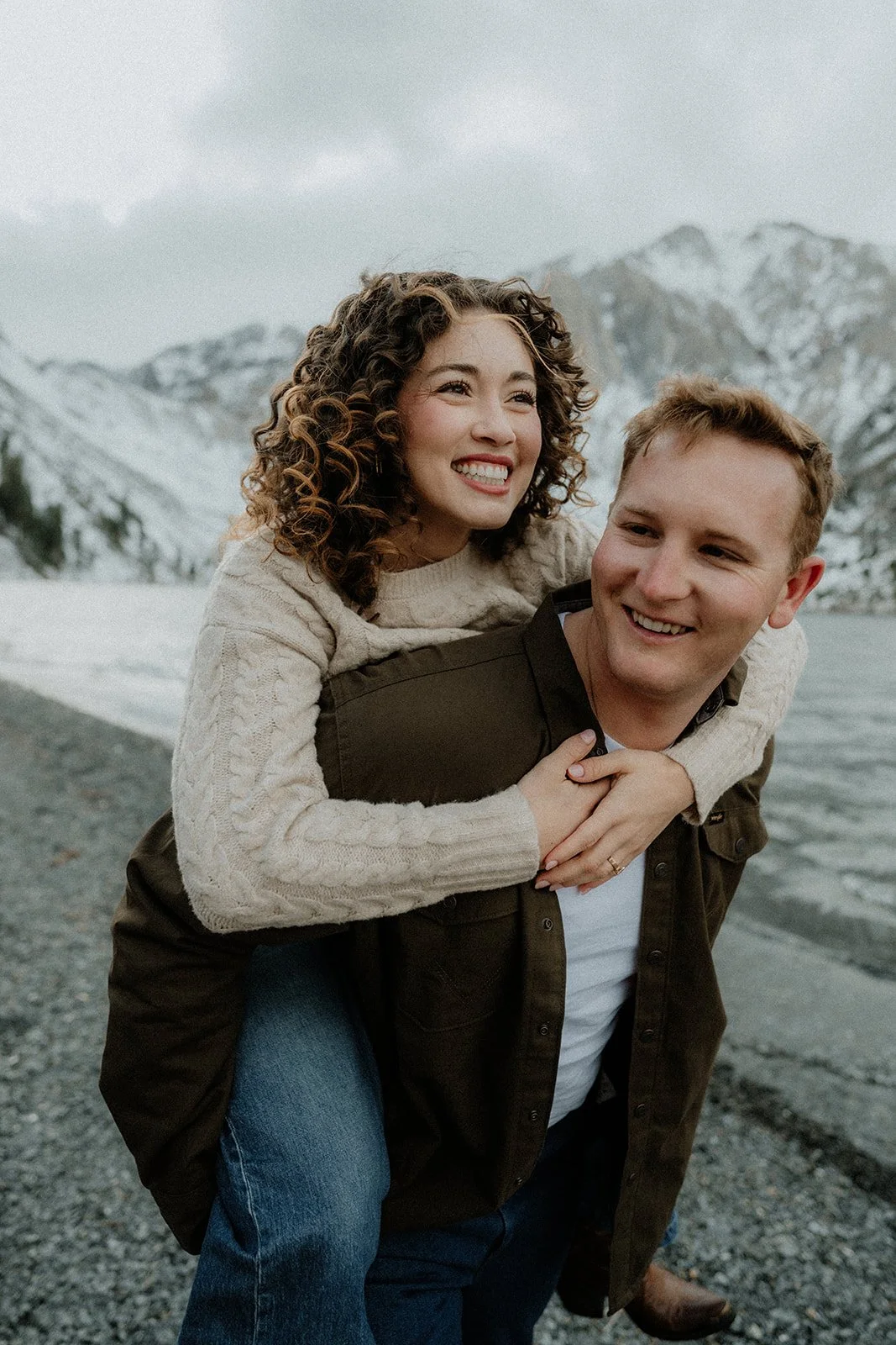 Winter-Engagement-Session-Convict-Lake-SummitandSurPhotography4.jpg