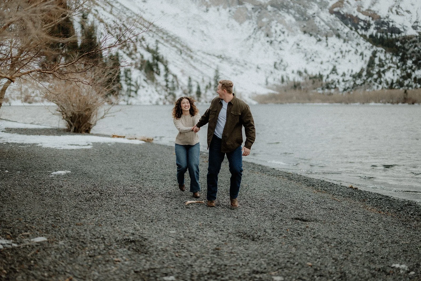 Winter-Engagement-Session-Convict-Lake-SummitandSurPhotography7.jpg