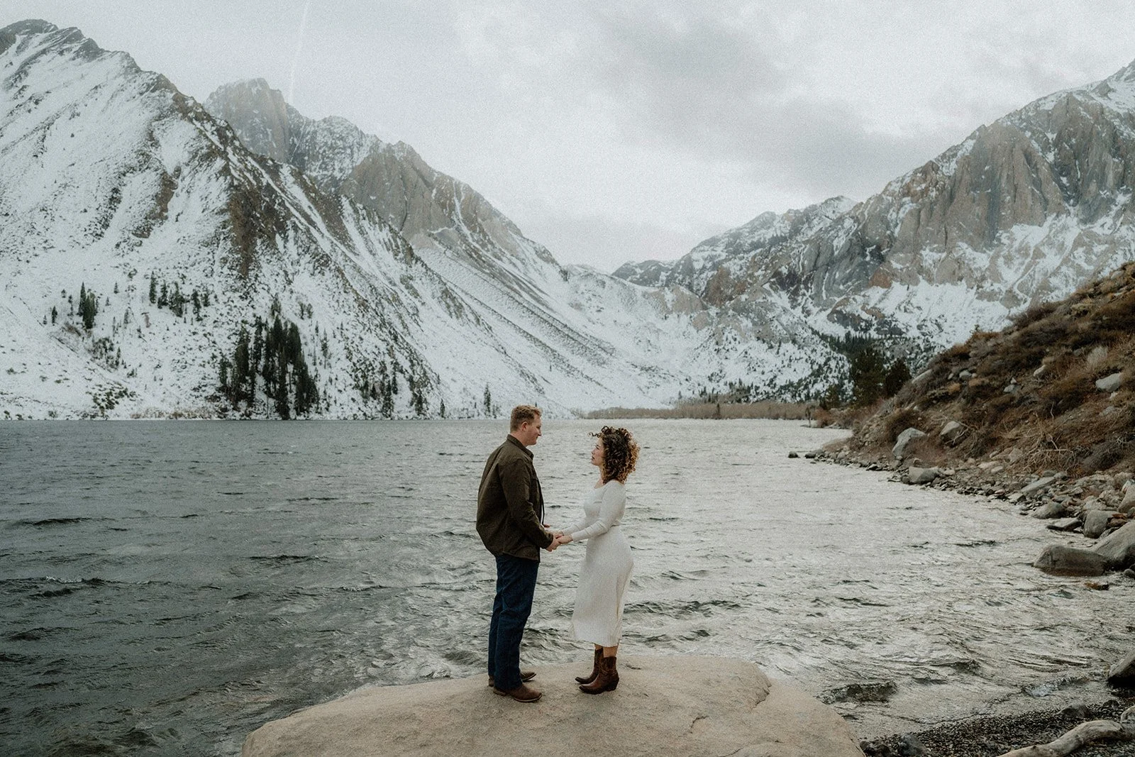 Winter-Engagement-Session-Convict-Lake-SummitandSurPhotography28.jpg