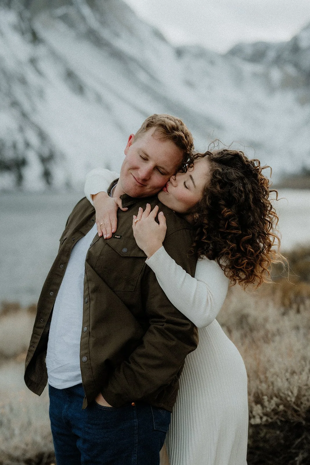 Winter-Engagement-Session-Convict-Lake-SummitandSurPhotography32.jpg