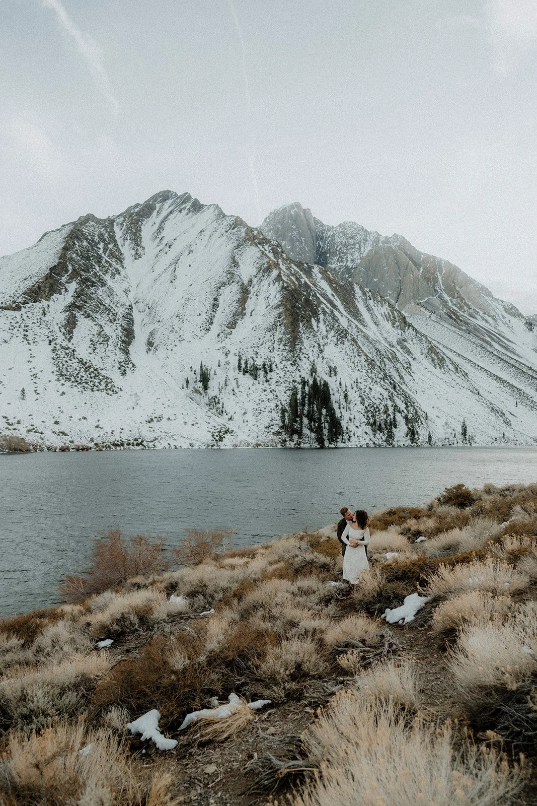Winter-Engagement-Session-Convict-Lake-SummitandSurPhotography33.jpg
