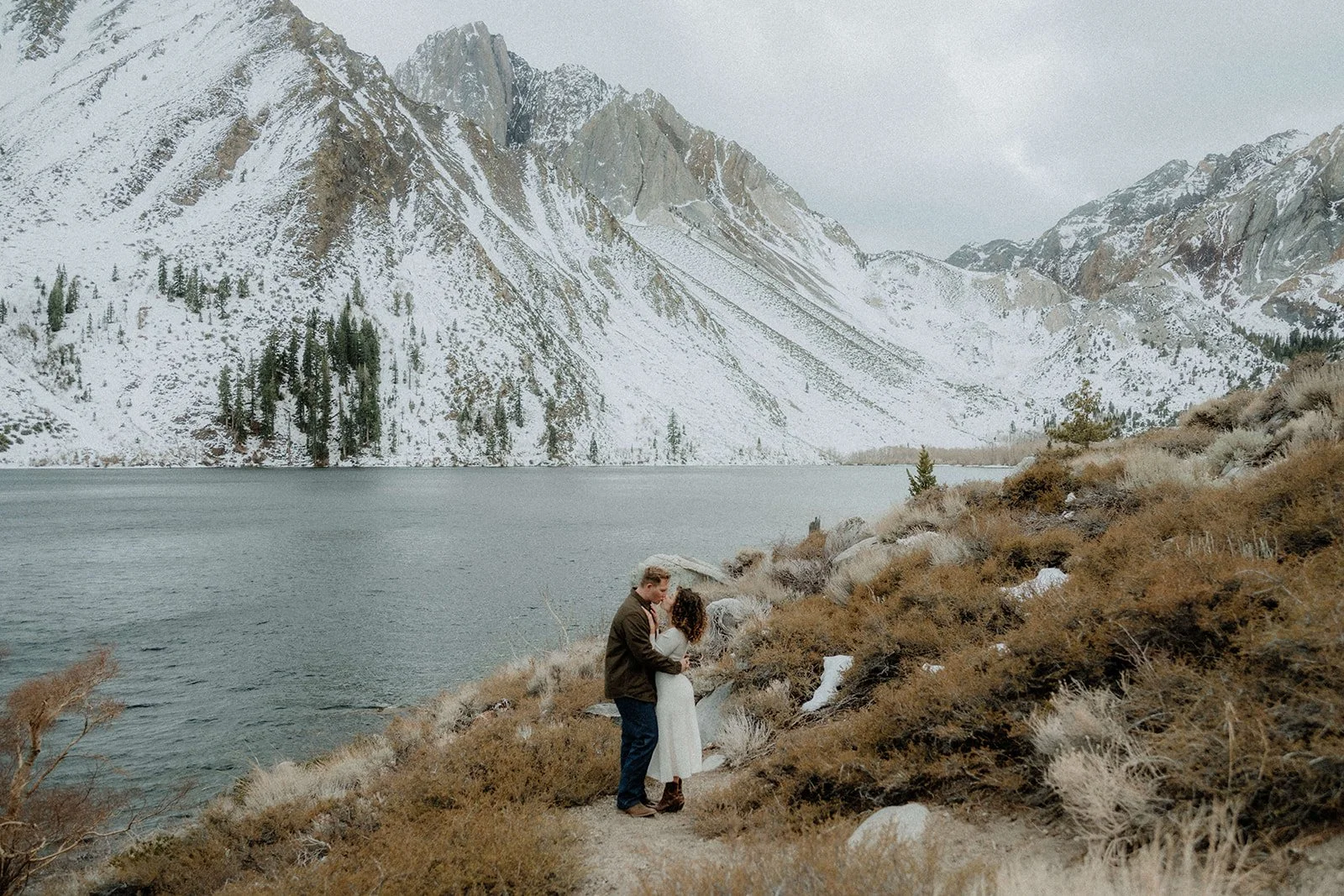 Winter-Engagement-Session-Convict-Lake-SummitandSurPhotography44.jpg