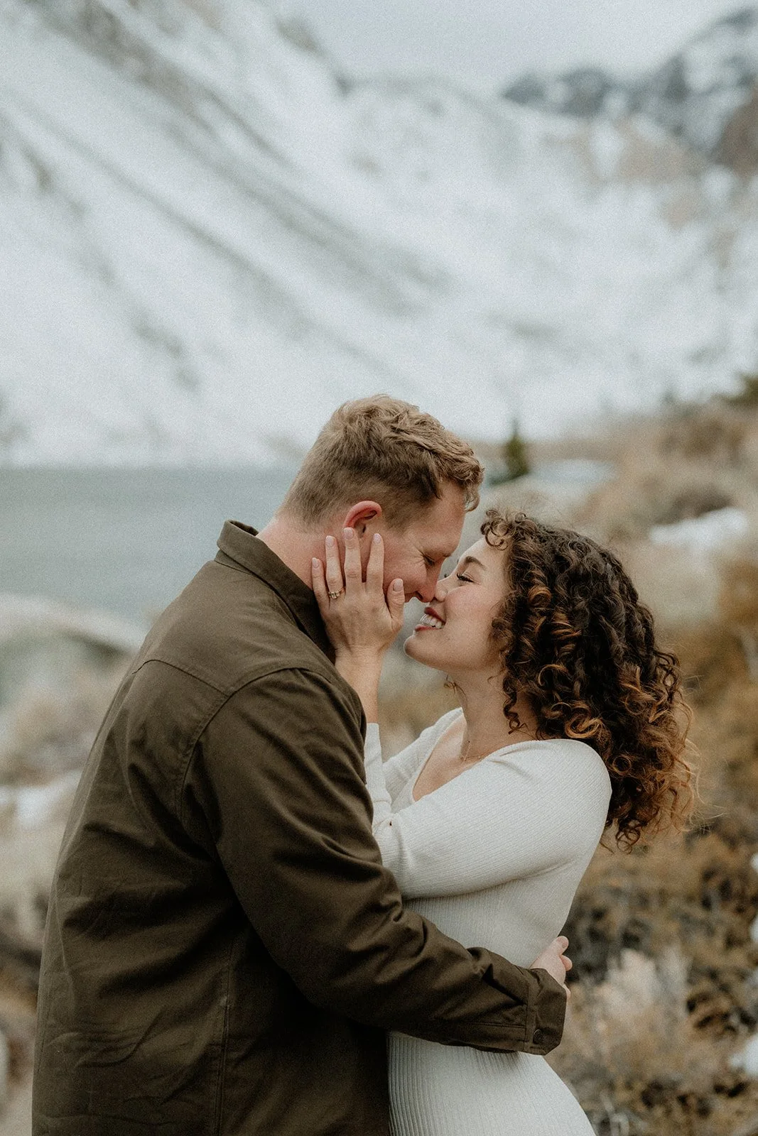 Winter-Engagement-Session-Convict-Lake-SummitandSurPhotography46.jpg