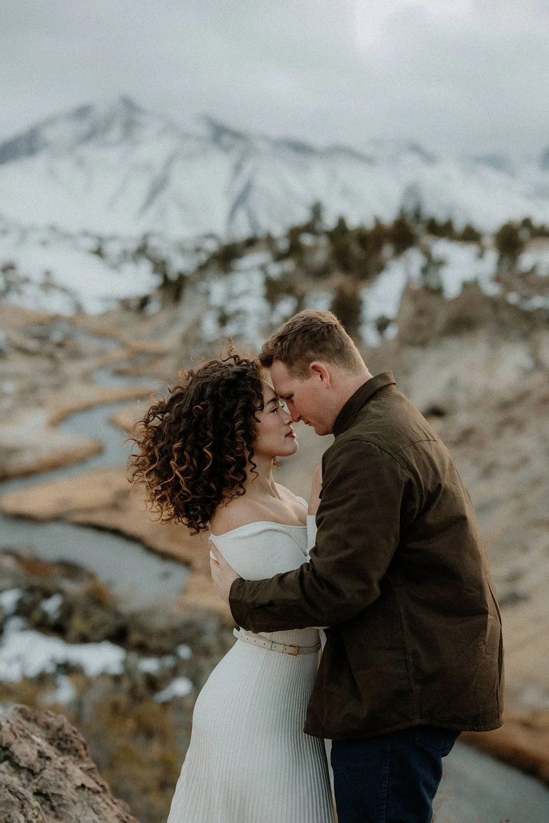 Winter-Engagement-Session-Convict-Lake-SummitandSurPhotography51.jpg