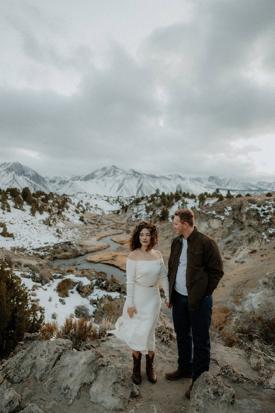 Winter-Engagement-Session-Convict-Lake-SummitandSurPhotography53.jpg