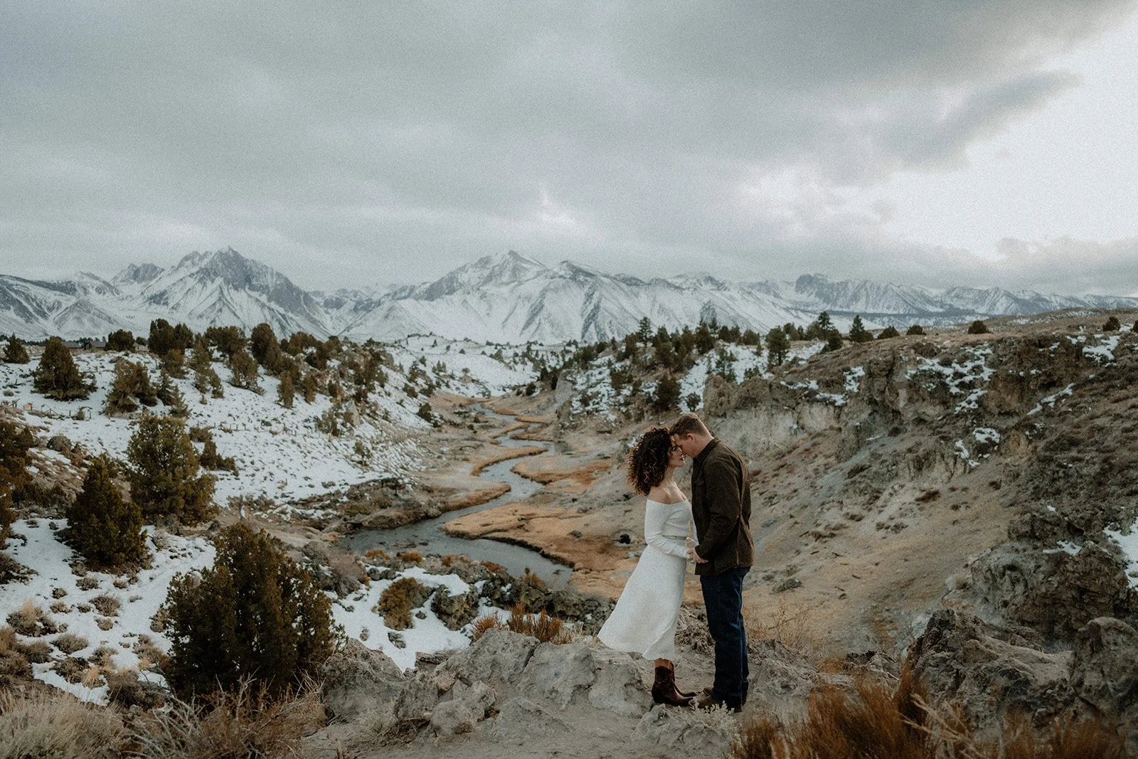 Winter-Engagement-Session-Convict-Lake-SummitandSurPhotography57.jpg