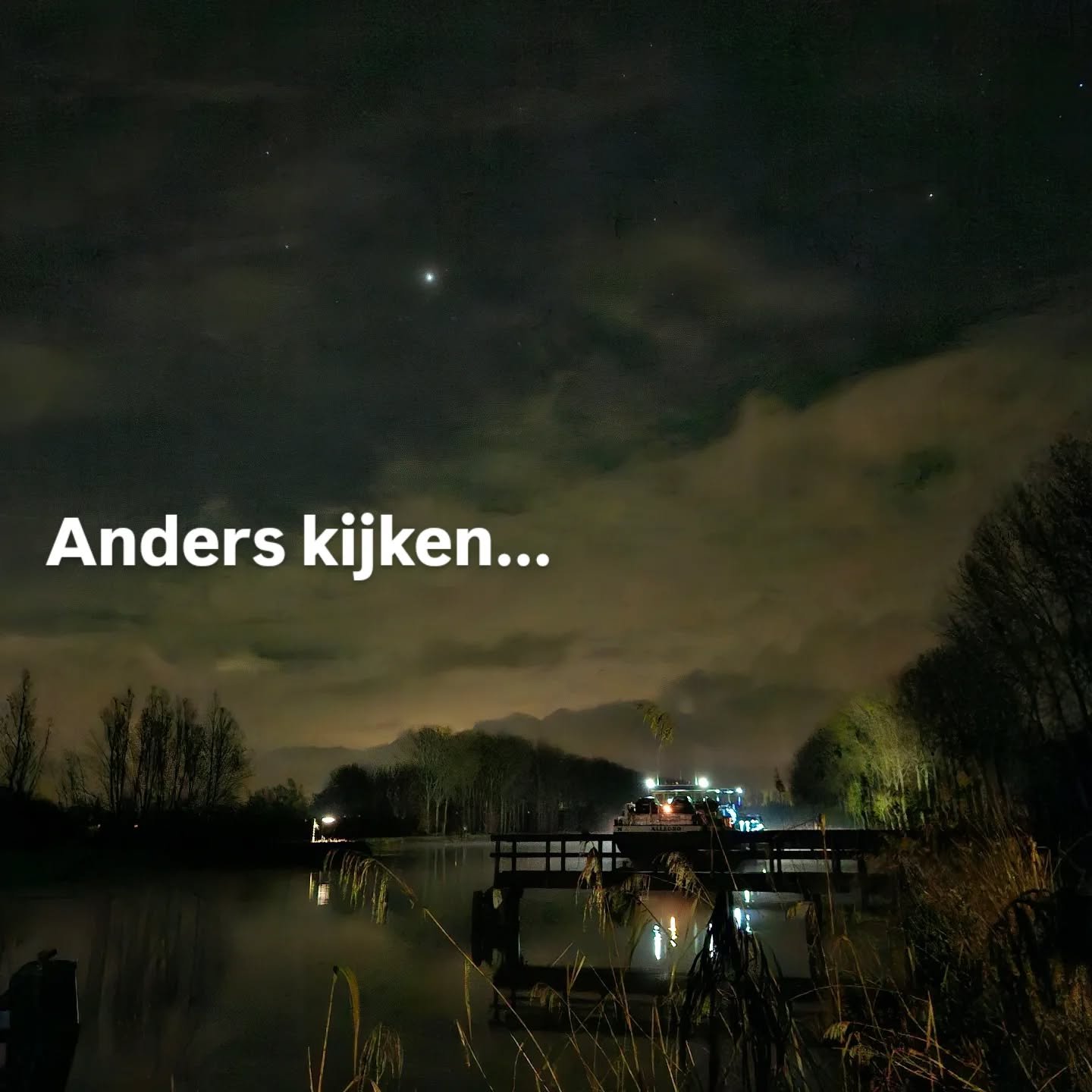 Soms is het een goed idee om 'anders' te kijken!
Waar een wandeling in het donker al niet goed voor kan zijn 🌙

Dankjewel @saravancutsem om me mee te nemen!

#trotterinzicht
