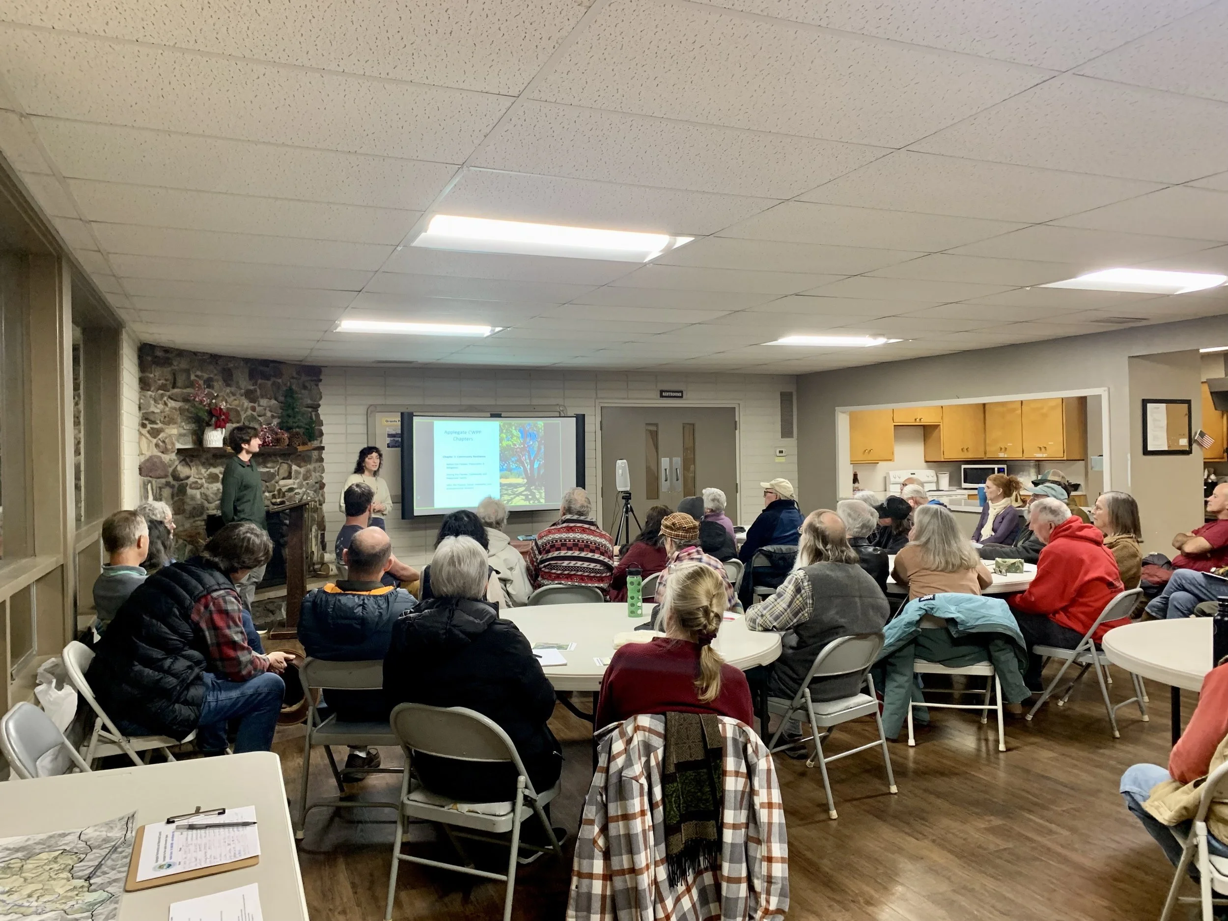 Applegate Public Meeting Sparks Conversations About Community Wildfire Preparedness&nbsp;