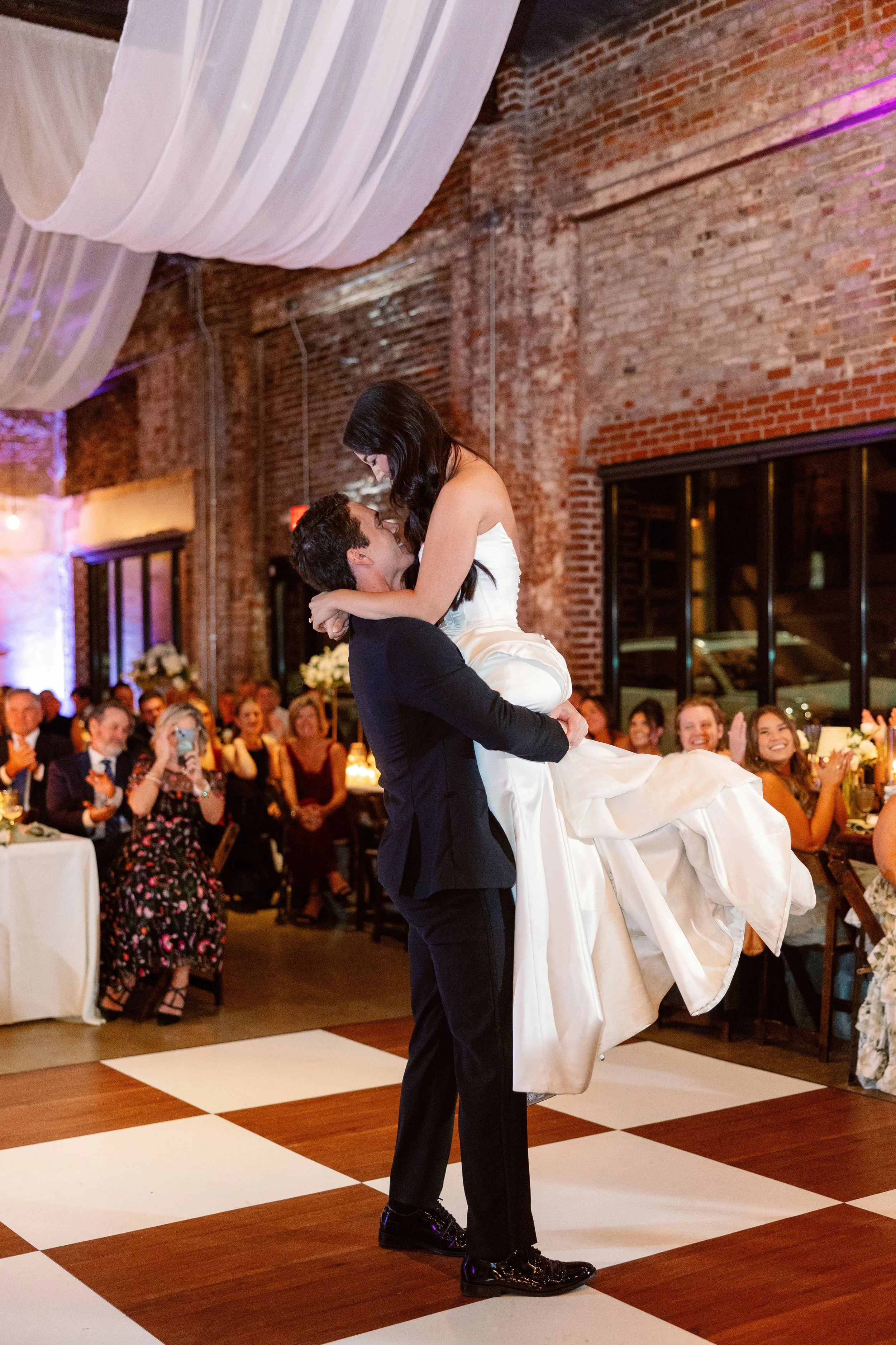 JACLYN & KEVINS PREVIEWS-83.jpg