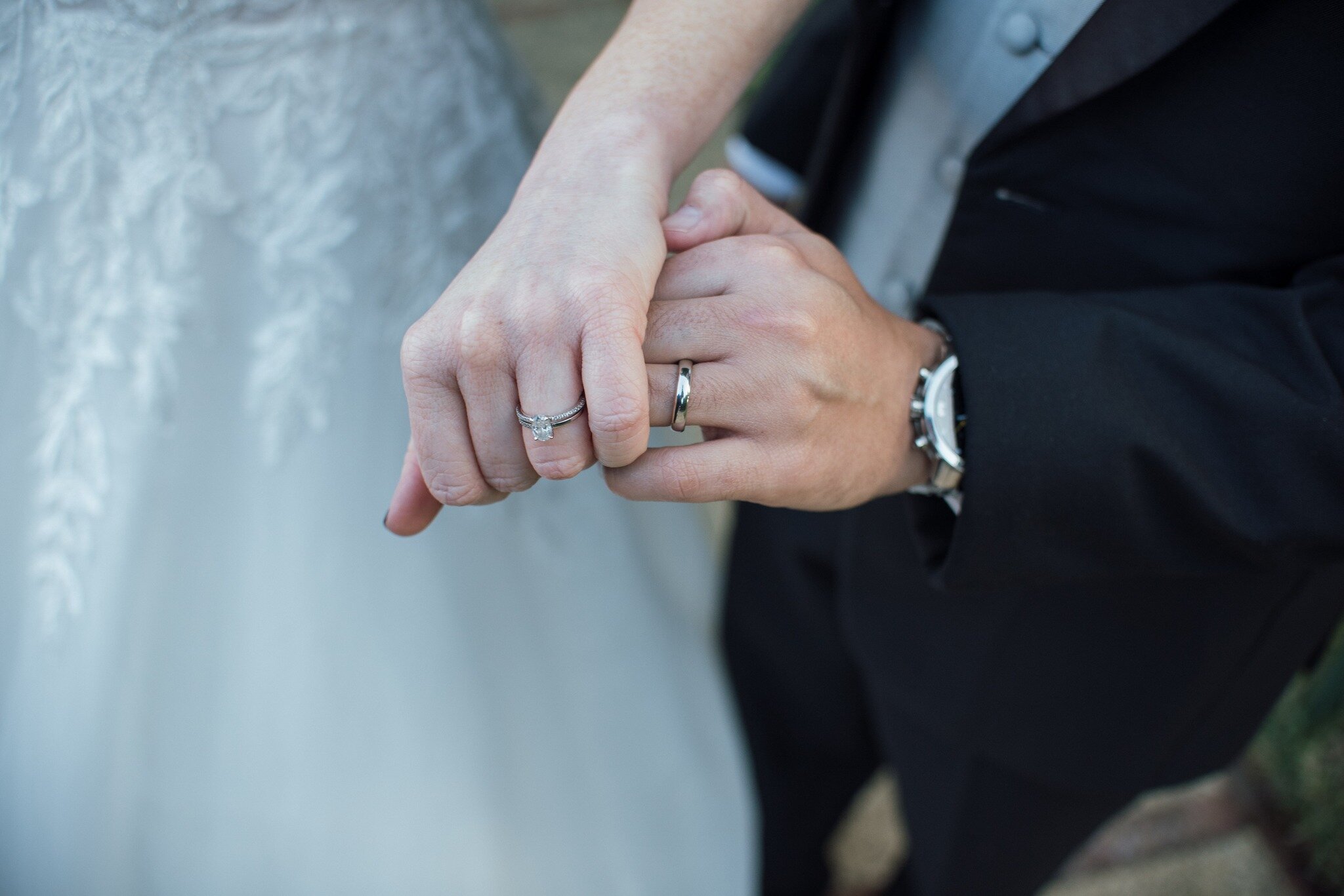 Tying the knot with love and Uni&oacute;. We are so excited for all the newlyweds to come, and being able to help them make their perfect wedding day come to life. 

#WeddingDay #BrideAndGroom #NewlywedsOnTheBlock #GuatemalaWeddings #WeddingPlanner