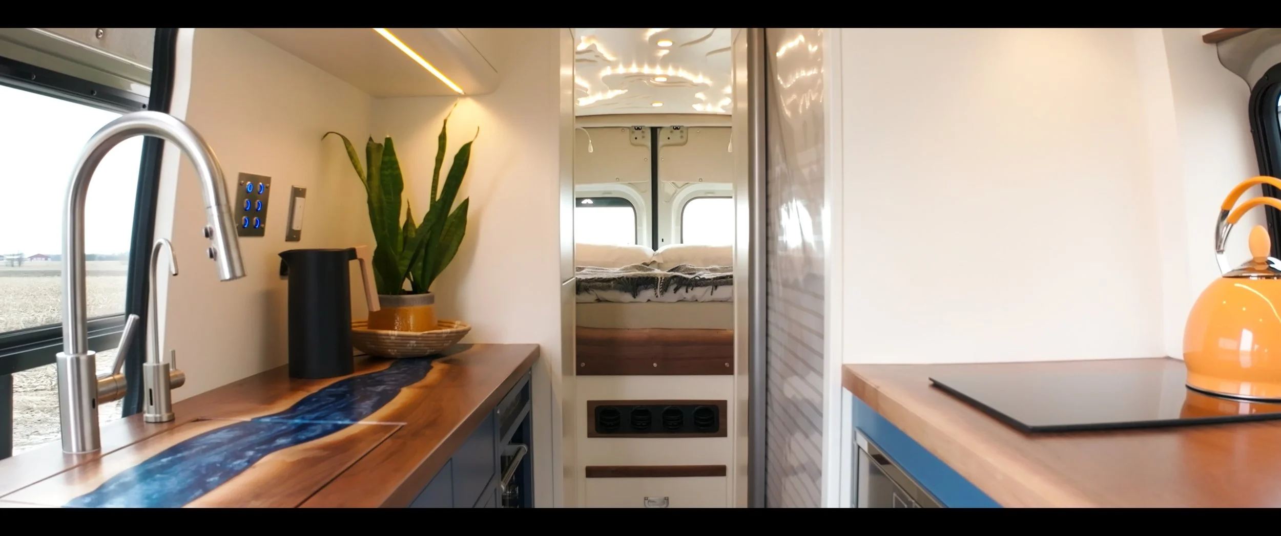 Still 2026-04-15 195028_3.1.1.jpg