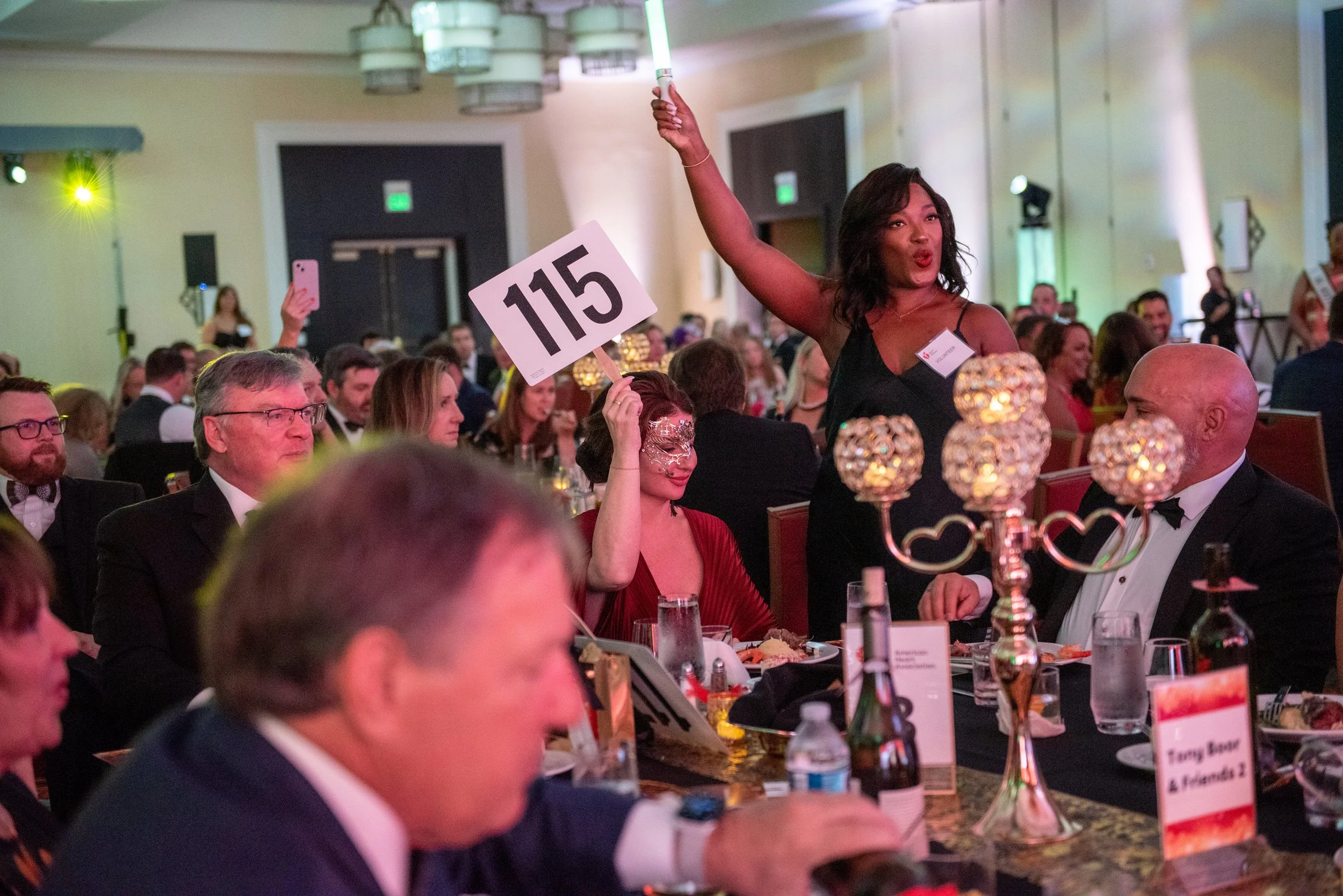 benefit-auctioneer-heart-ball-giving-4-good-11.jpg