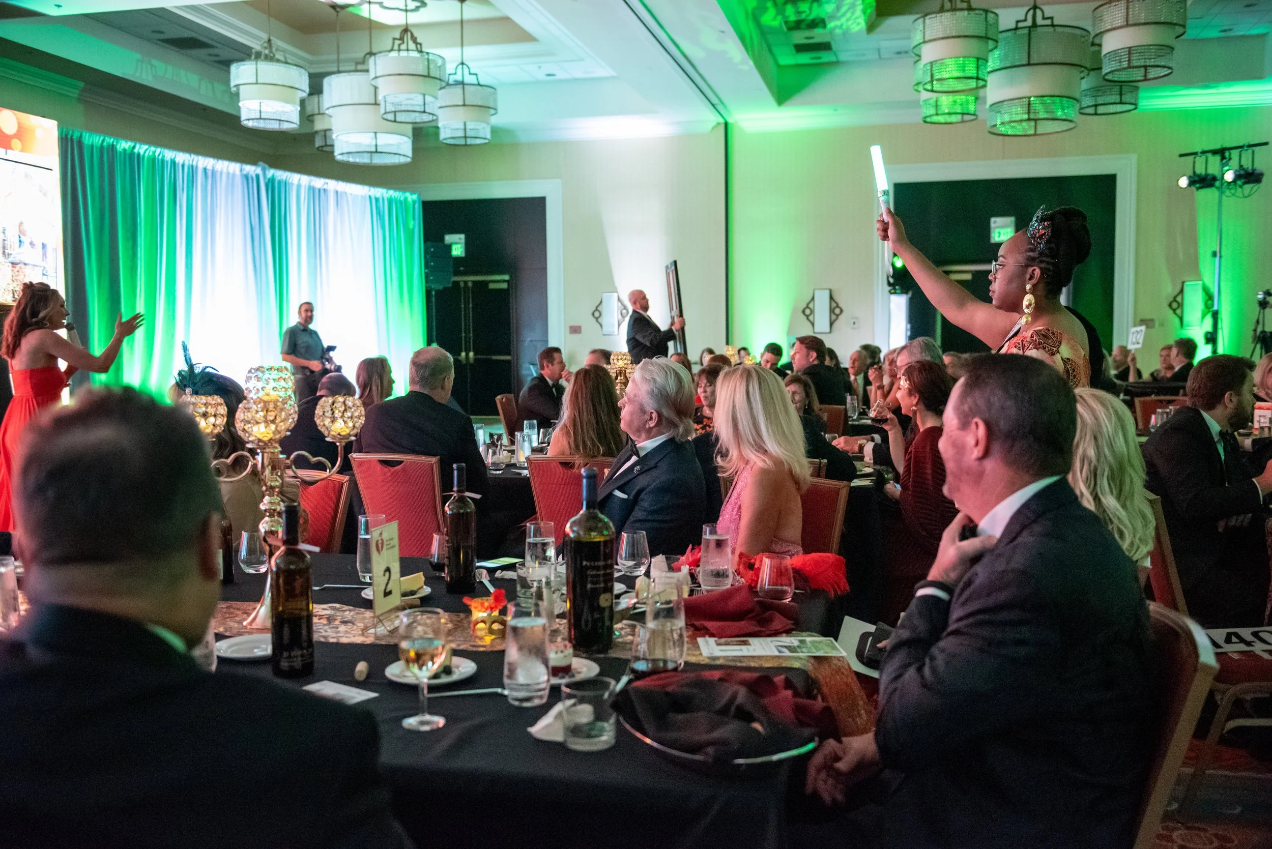 benefit-auctioneer-heart-ball-giving-4-good-13.jpg