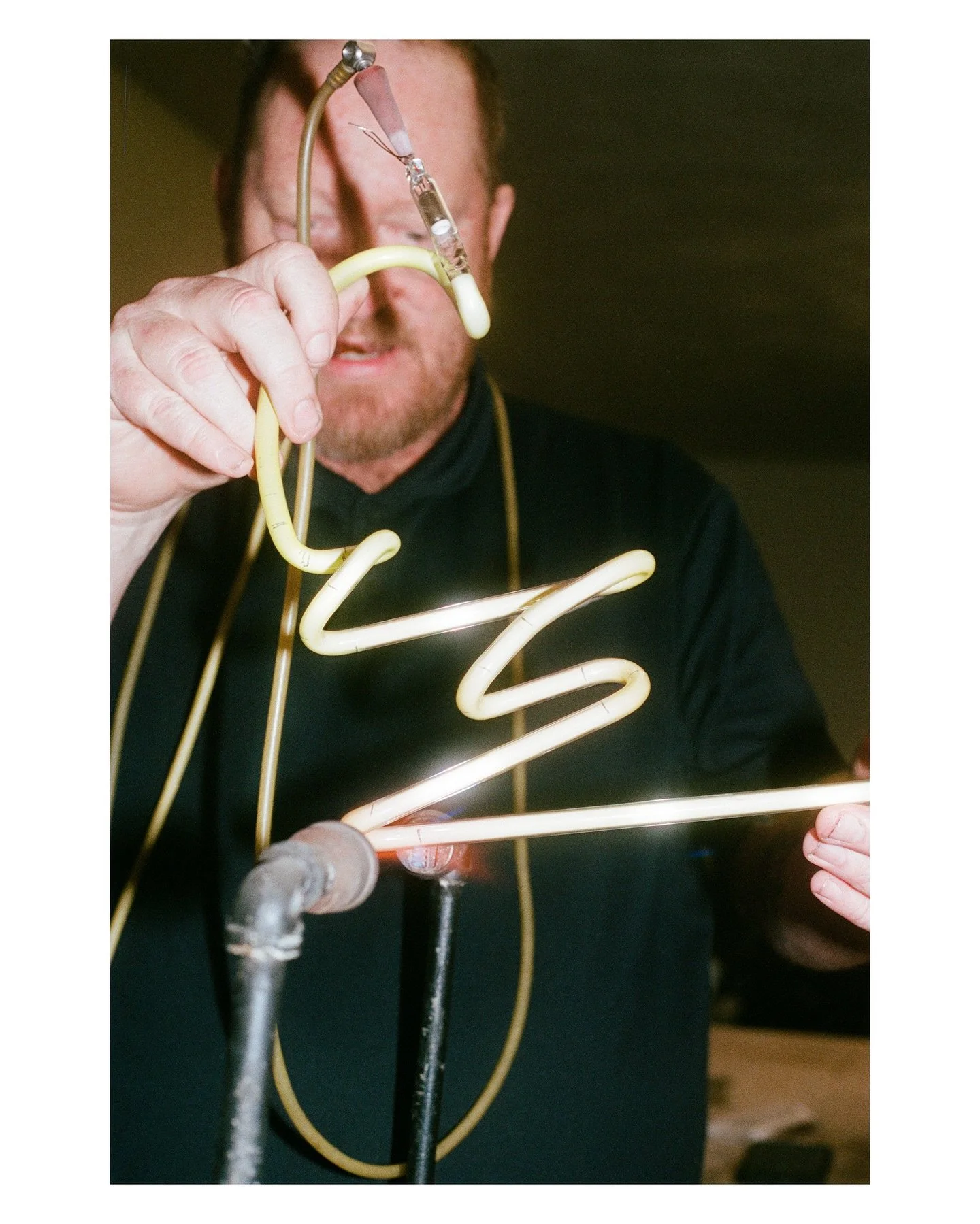 If you&rsquo;ve been following me for awhile you know I&rsquo;m very passionate about neon lights. A few weekends ago, I had the great privilege to work alongside someone who has that same passion @riehl_neon_signs 

Bryan Riehl is a neon-bender/sign