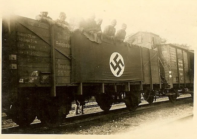 1900 (11).jpg