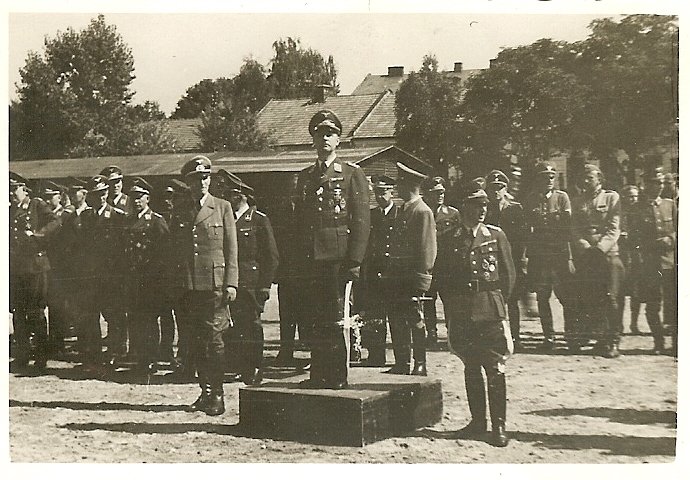 scan0015e.jpg