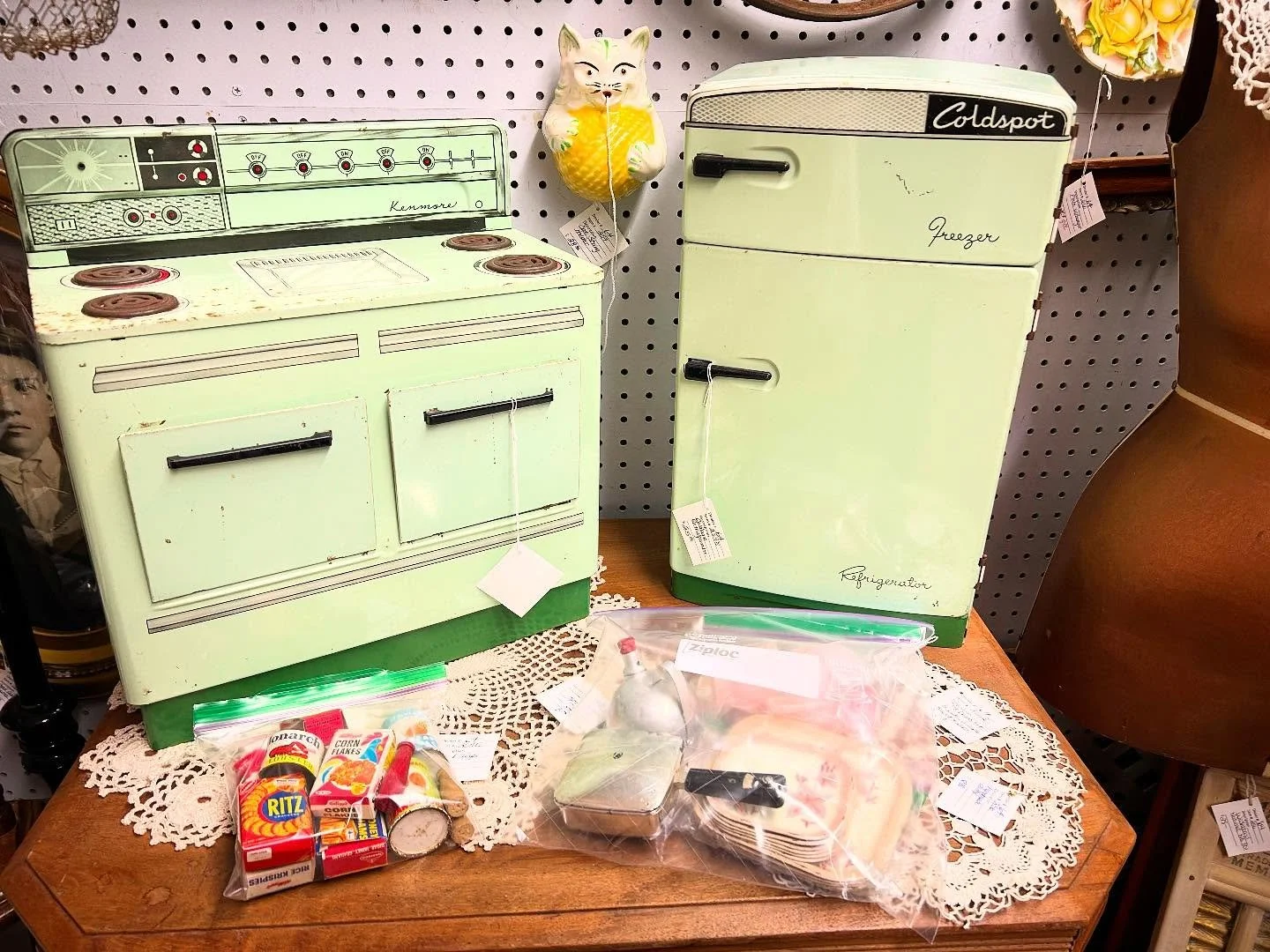 Wouldn&rsquo;t these vintage red and jadeite-colored children&rsquo;s&rsquo; toys make a fun Christmas display? We&rsquo;re here for you from 10-5 today! ❤️❤️❤️
