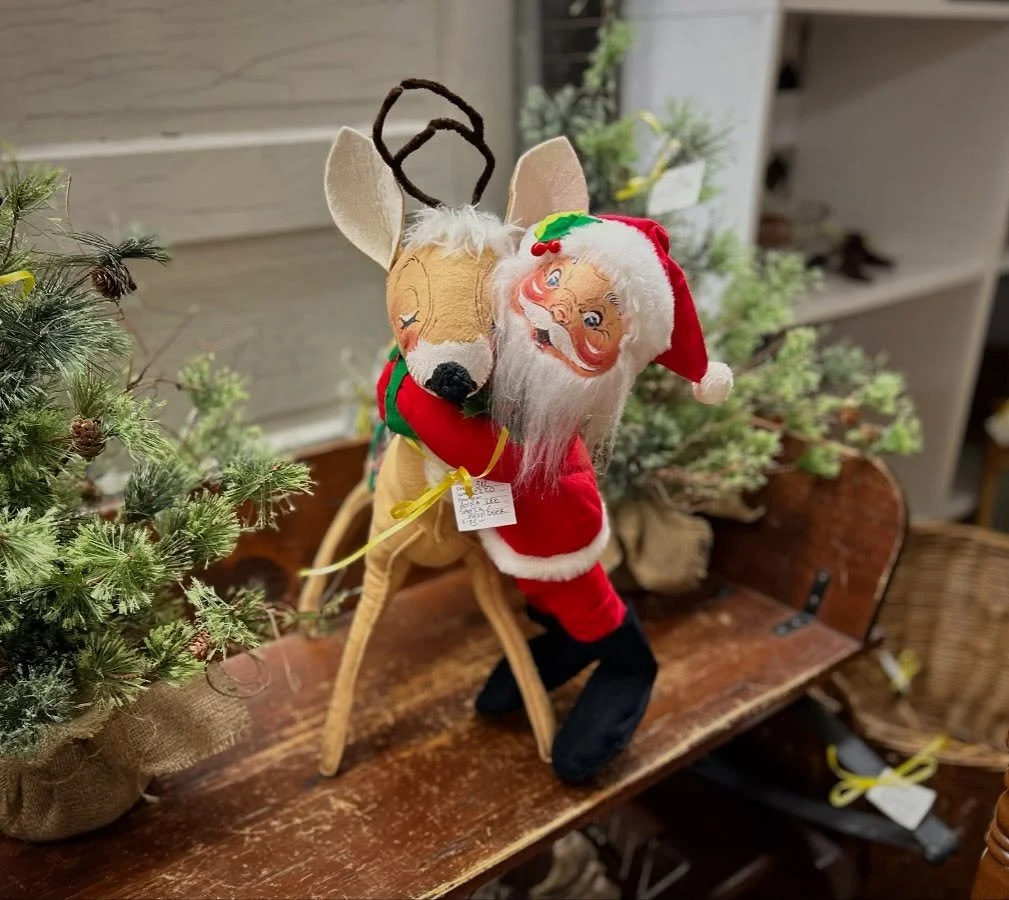 Today might just be the perfect day to add something new to your collection! 🤔 Come see us from 10-5 today!