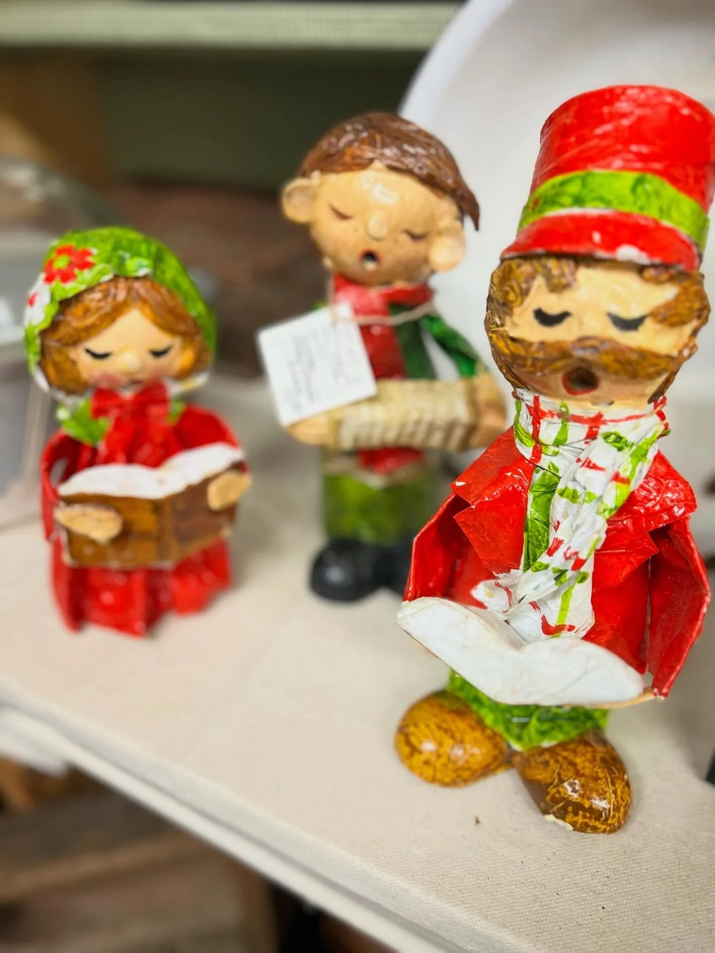 We&rsquo;re here for you from 10-5 today! See you soon! 🎄❄️🎅