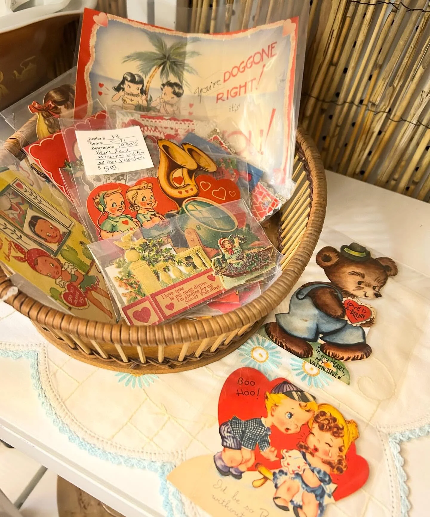 Vintage Valentines! 💌 They don&rsquo;t make &lsquo;em like they used to! We&rsquo;re here for you from 10-5 today! 💝💘💖