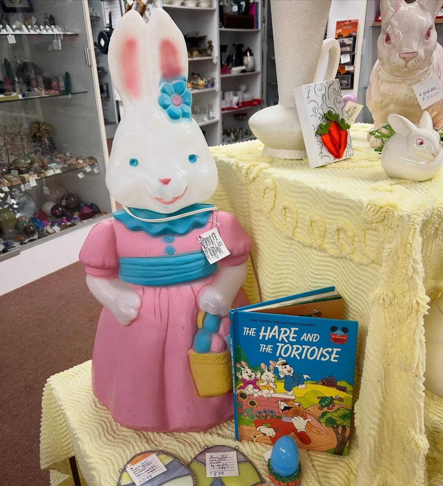 Looks like spring&hellip; Feels like spring&hellip; It IS spring! Finally! Come get some spring for your home from 10-5 today! 🌷☀️🐰🪻🐣🌻