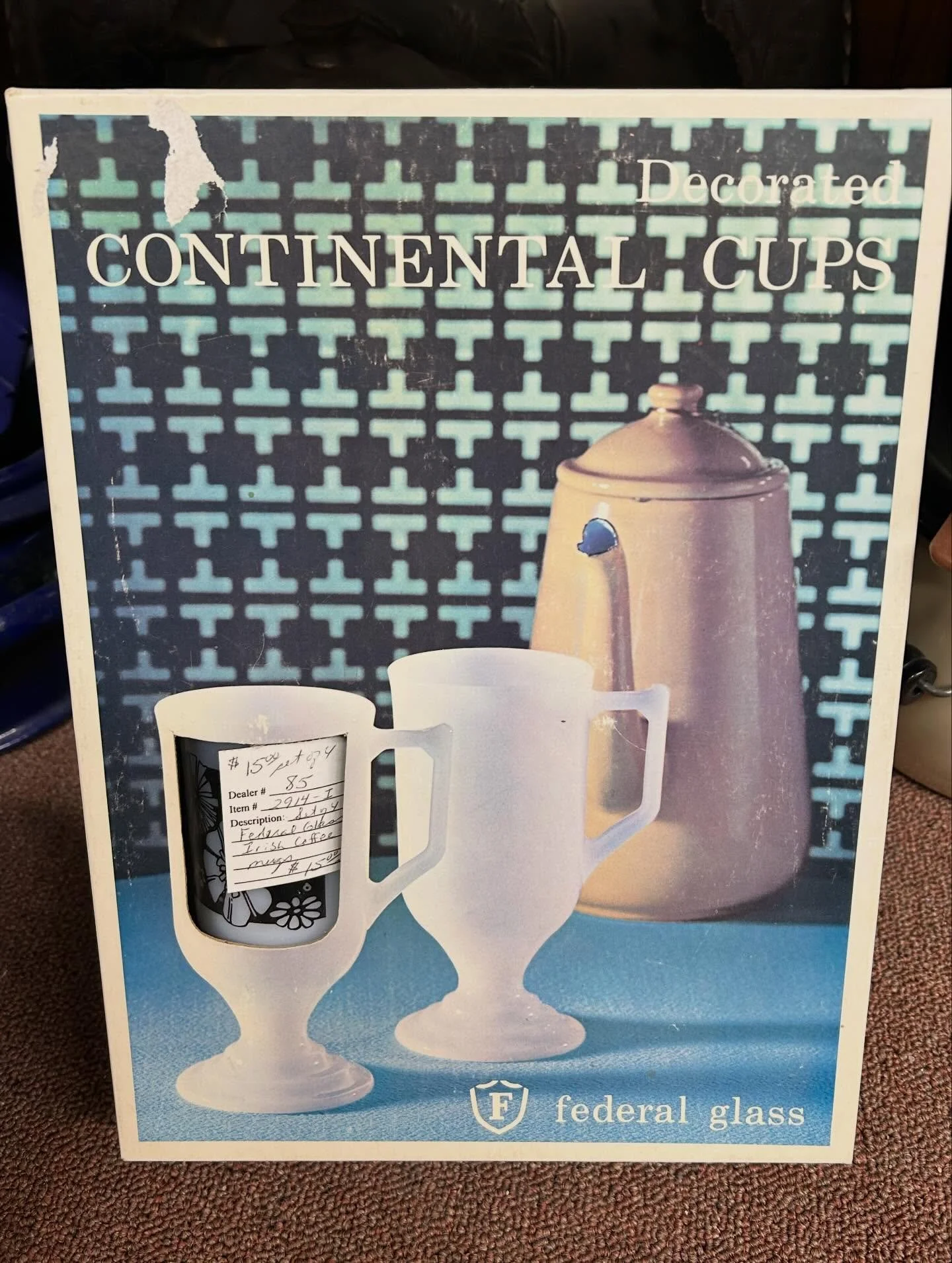 Fabulously fresh finds arriving daily! 🙌 Come see us from 10-5 today! 🌷🌻🪻