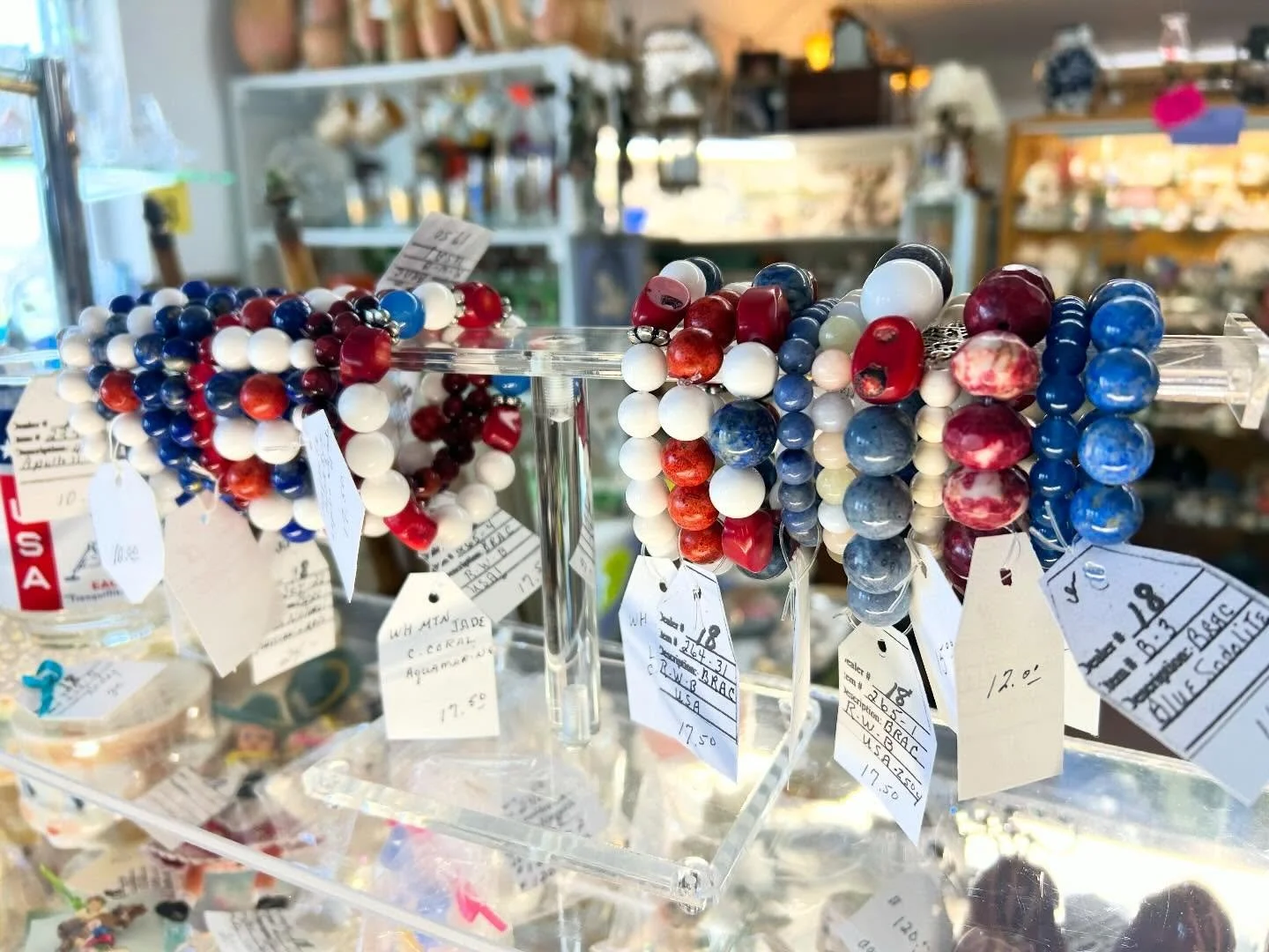 ❤️🤍💙 We&rsquo;re here for you from 10-5 today!
