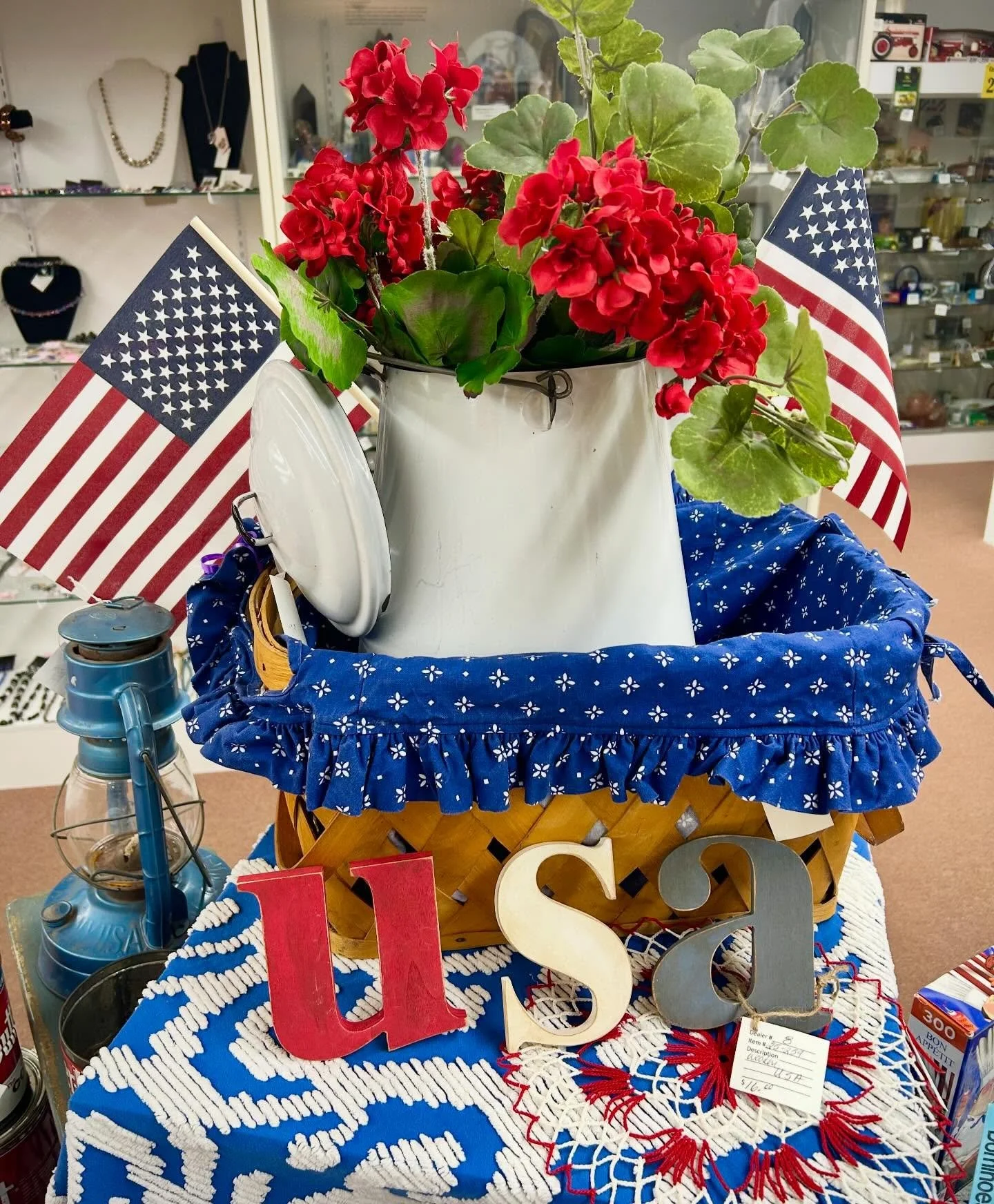 Remembering those we lost fighting for our freedom&hellip;❤️🤍💙 We are here for you today from 10-5! 🇺🇸