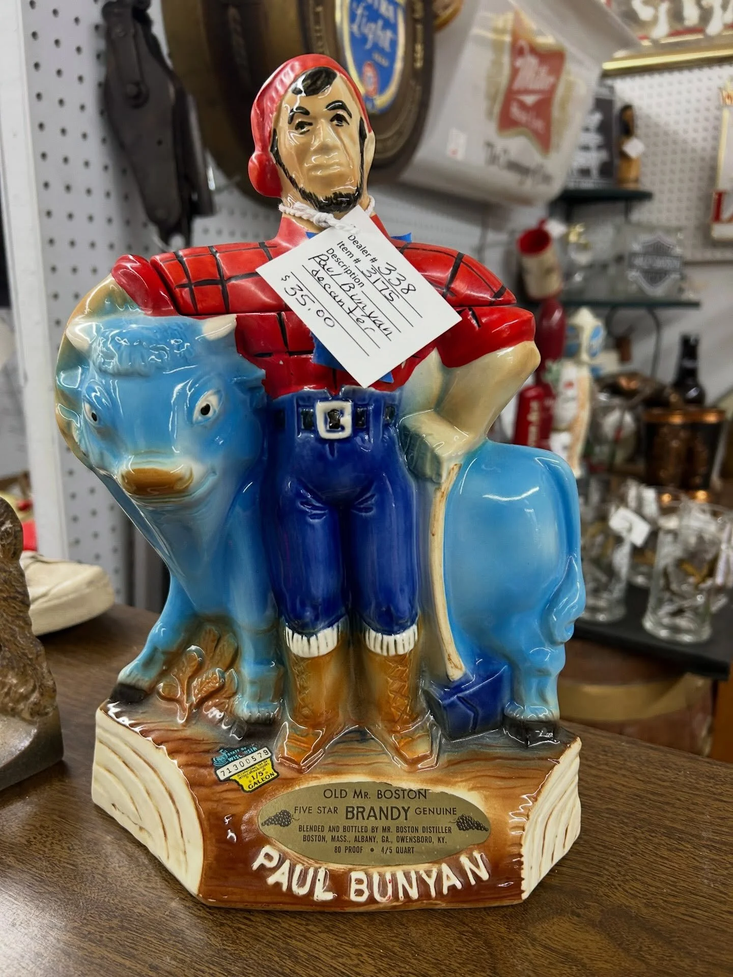 Add a little Minnesota folklore via vintage liquor bottle to your man cave! We&rsquo;re here for you from 10-5 today! ☀️☀️☀️