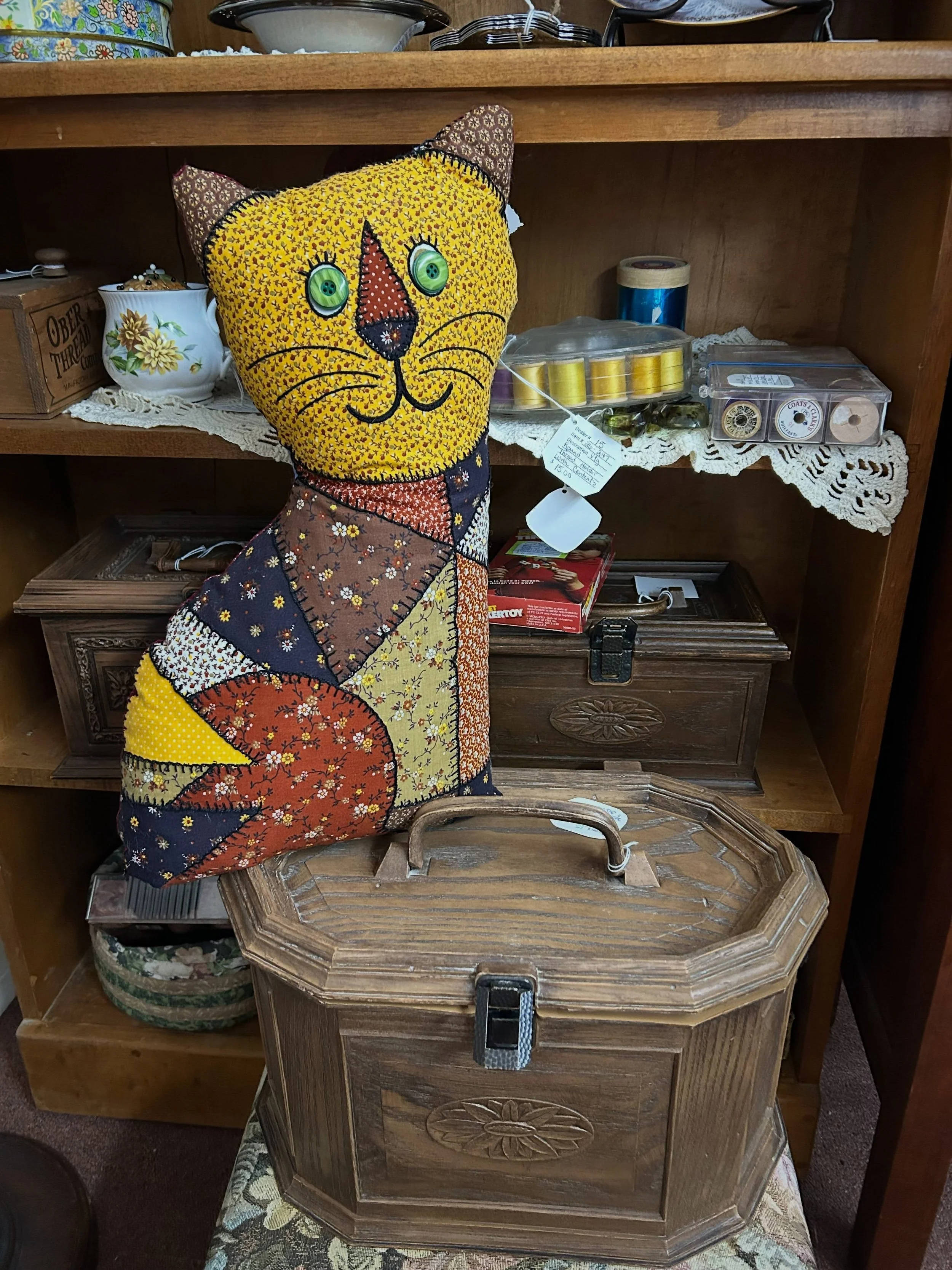 Happy Monday, friends! You&rsquo;re gonna have sew much fun here! 😜 We&rsquo;re here for you from 10-5 today! 🪡🧵