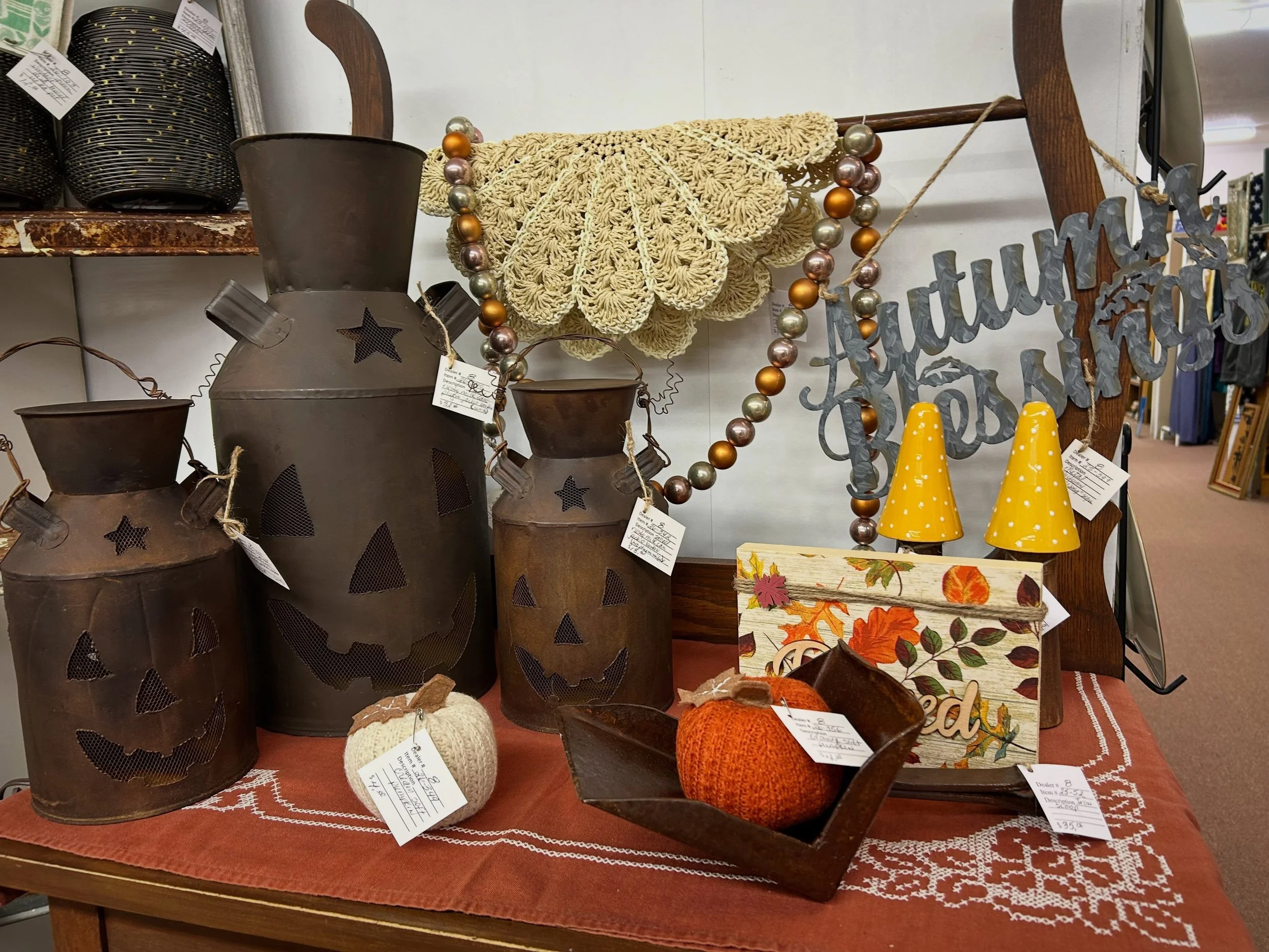 Happy Labor Day Monday, friends! We&rsquo;re here for you today from 10-5! 🍁🍂🍁