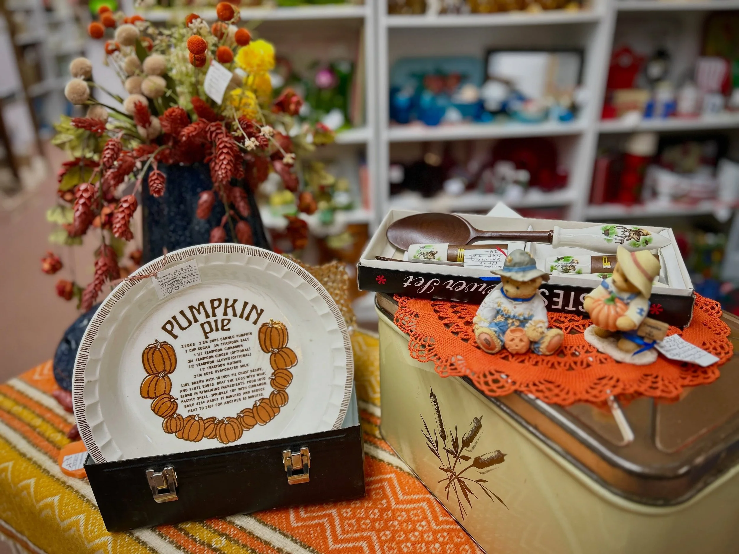 We&rsquo;re here for you today from 10-5! 🍁 Fall for Harmony is happening today from 10-2 and we have so many SALES going on this weekend! We&rsquo;ll see you soon! 🍁🍂🍁