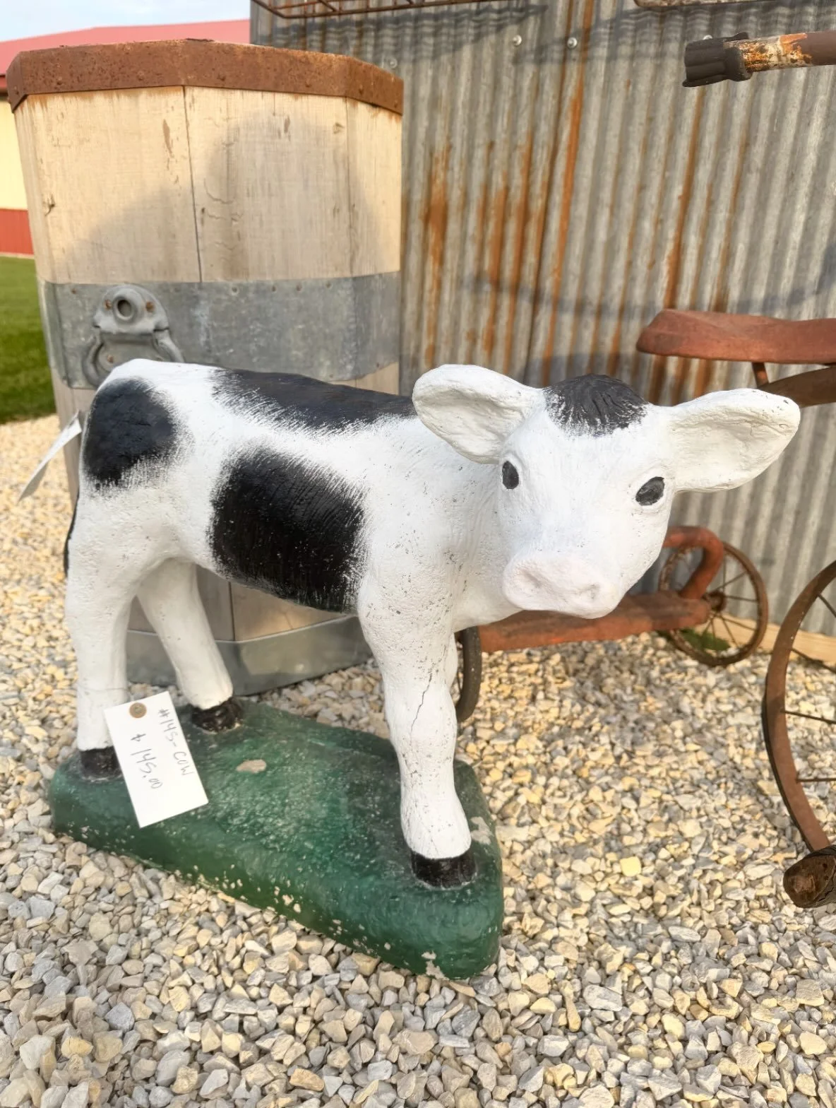 This little gal just needs a bright red bow for Christmas! 🐄❤️🎄 We&rsquo;re here for you today from 10-5 today!